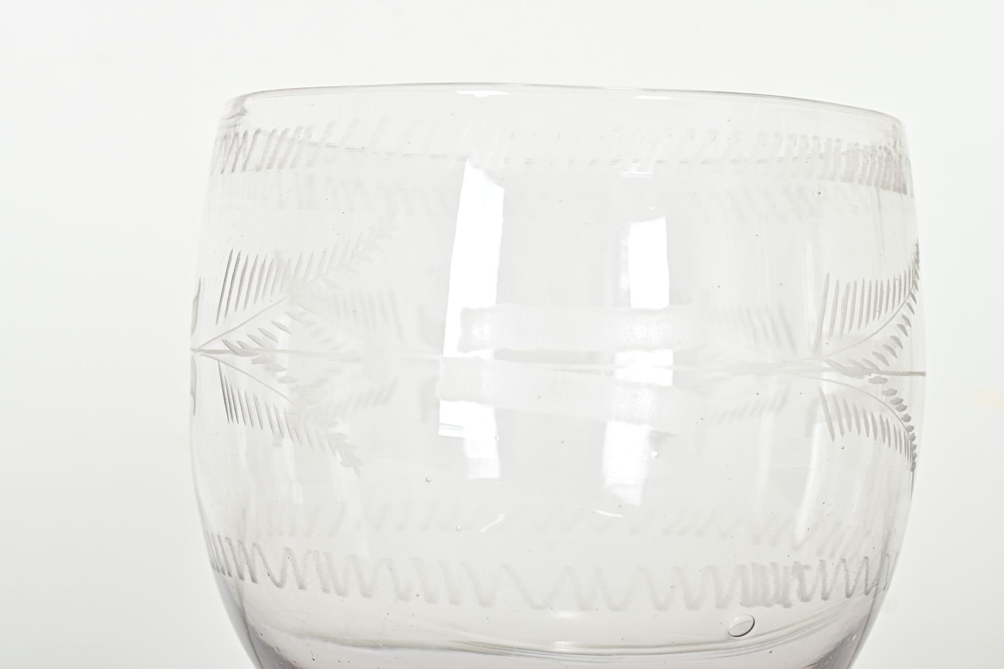 Calice en verre gravé du 19ème siècle en vente 1