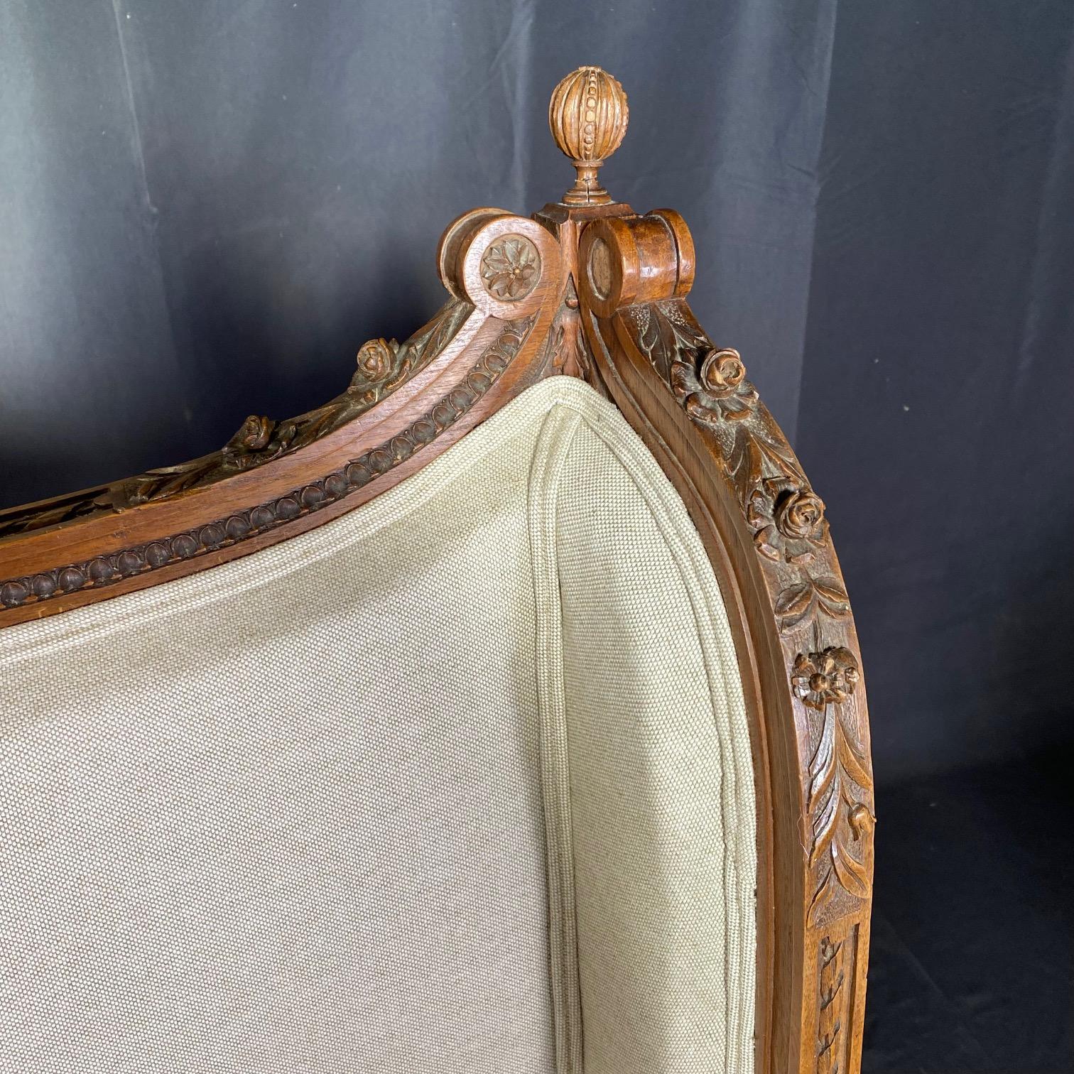 French 19th Century Exquisitely Carved Walnut Bergere with New Upholstery For Sale 1