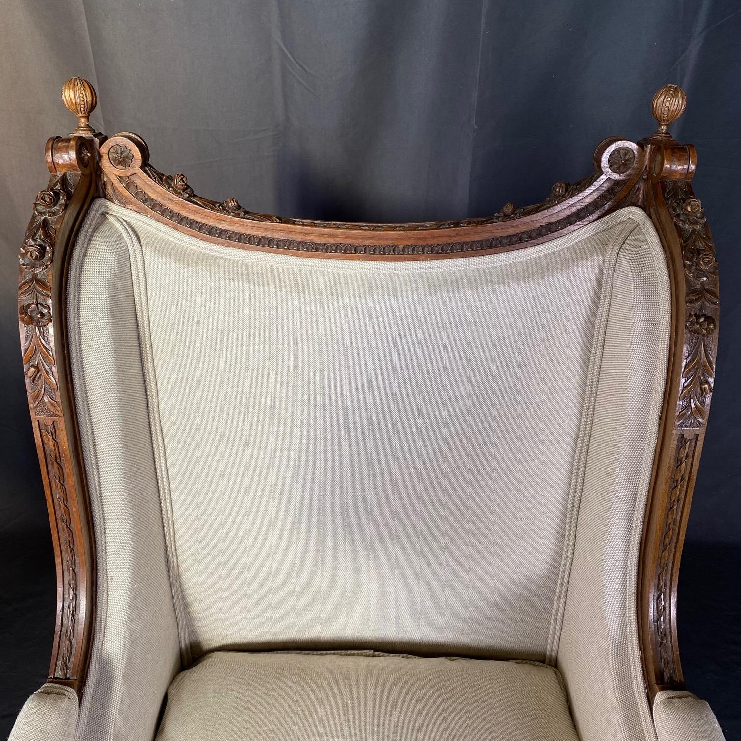 French 19th Century Exquisitely Carved Walnut Bergere with New Upholstery For Sale 2