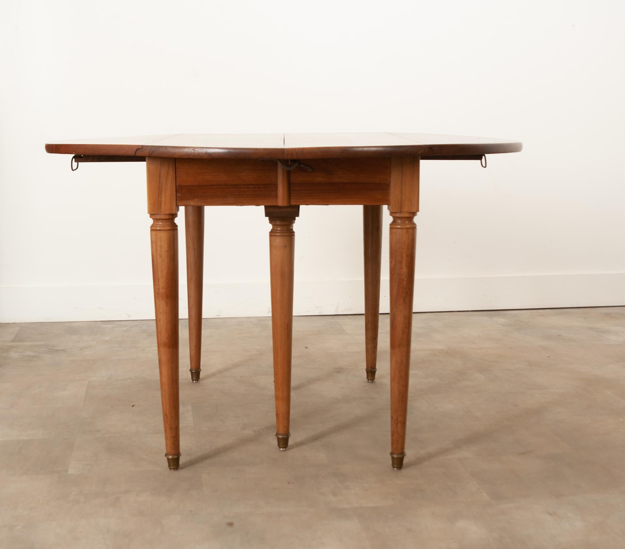 French 19th Century Extending Drop Leaf Table For Sale 1