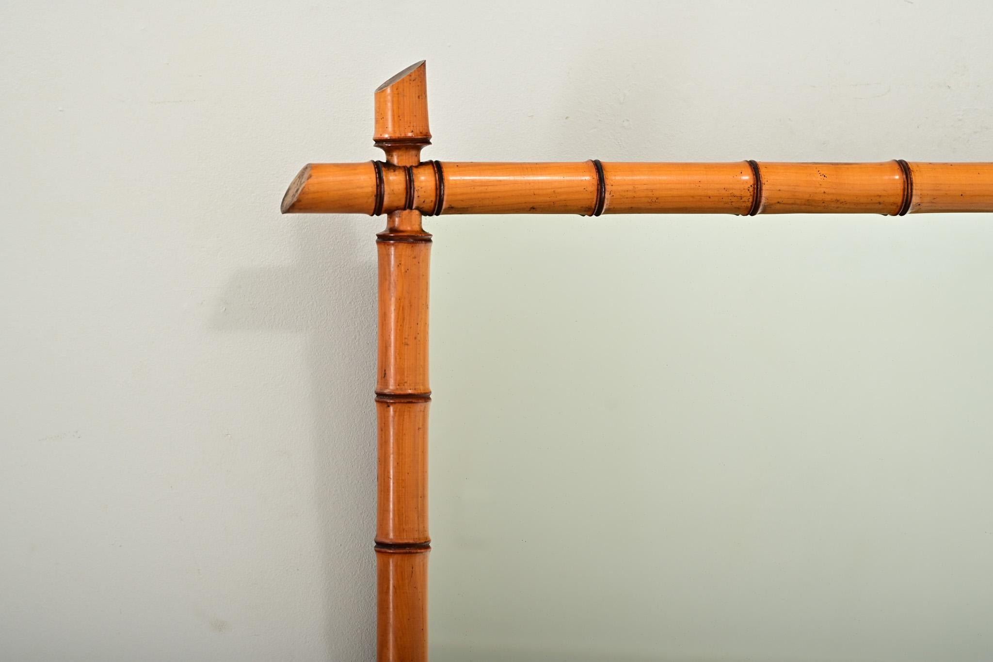 Französischer Faux-Bambus-Spiegel aus dem 19. (Geschnitzt) im Angebot