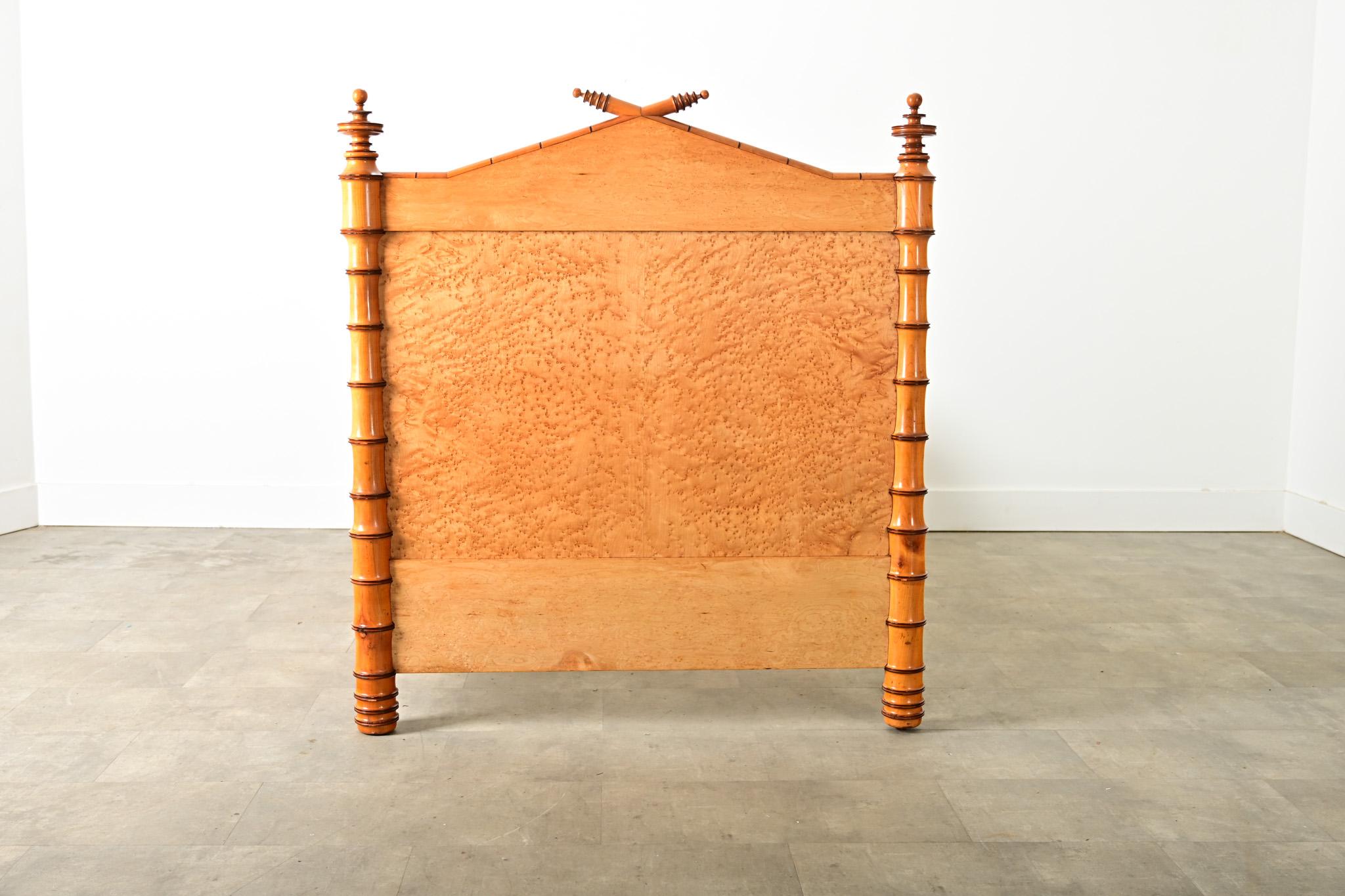 French 19th Century Faux Bamboo Twin Bed Frame en vente 3