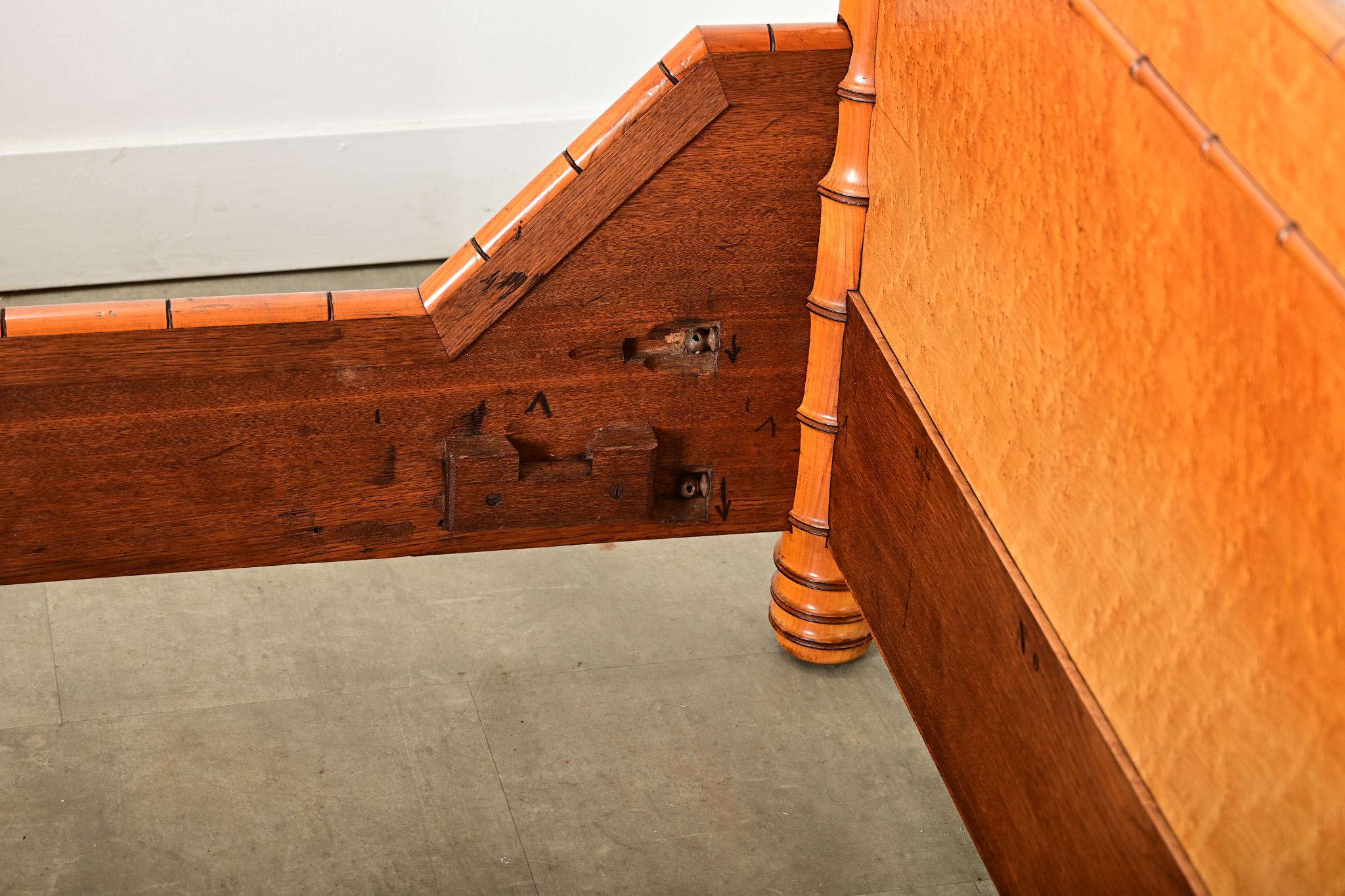 French 19th Century Faux Bamboo Twin Bed Frame en vente 4
