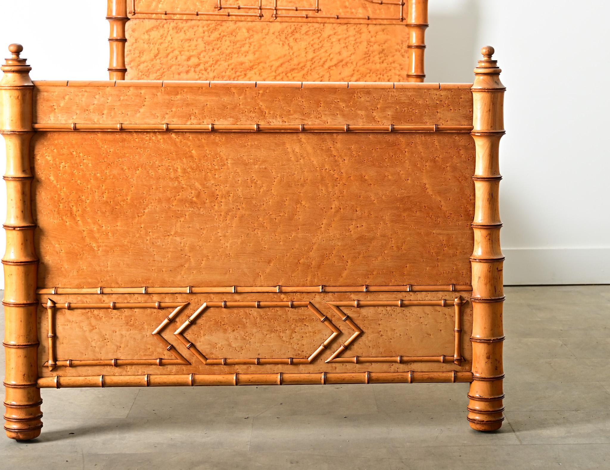 French 19th Century Faux Bamboo Twin Bed Frame en vente 1
