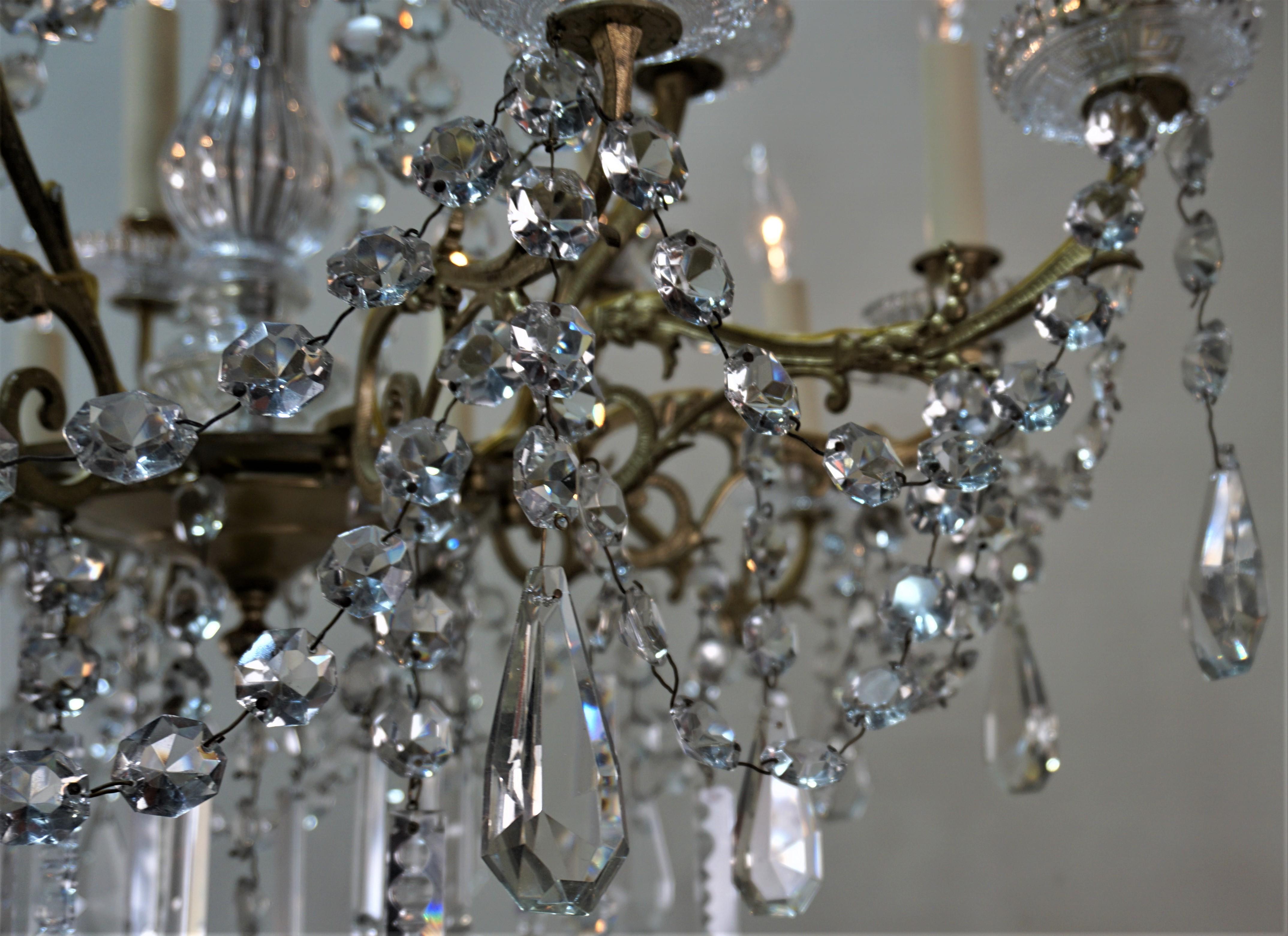 French 19th Century Fifteen-Light Crystal and Bronze Chandelier 2