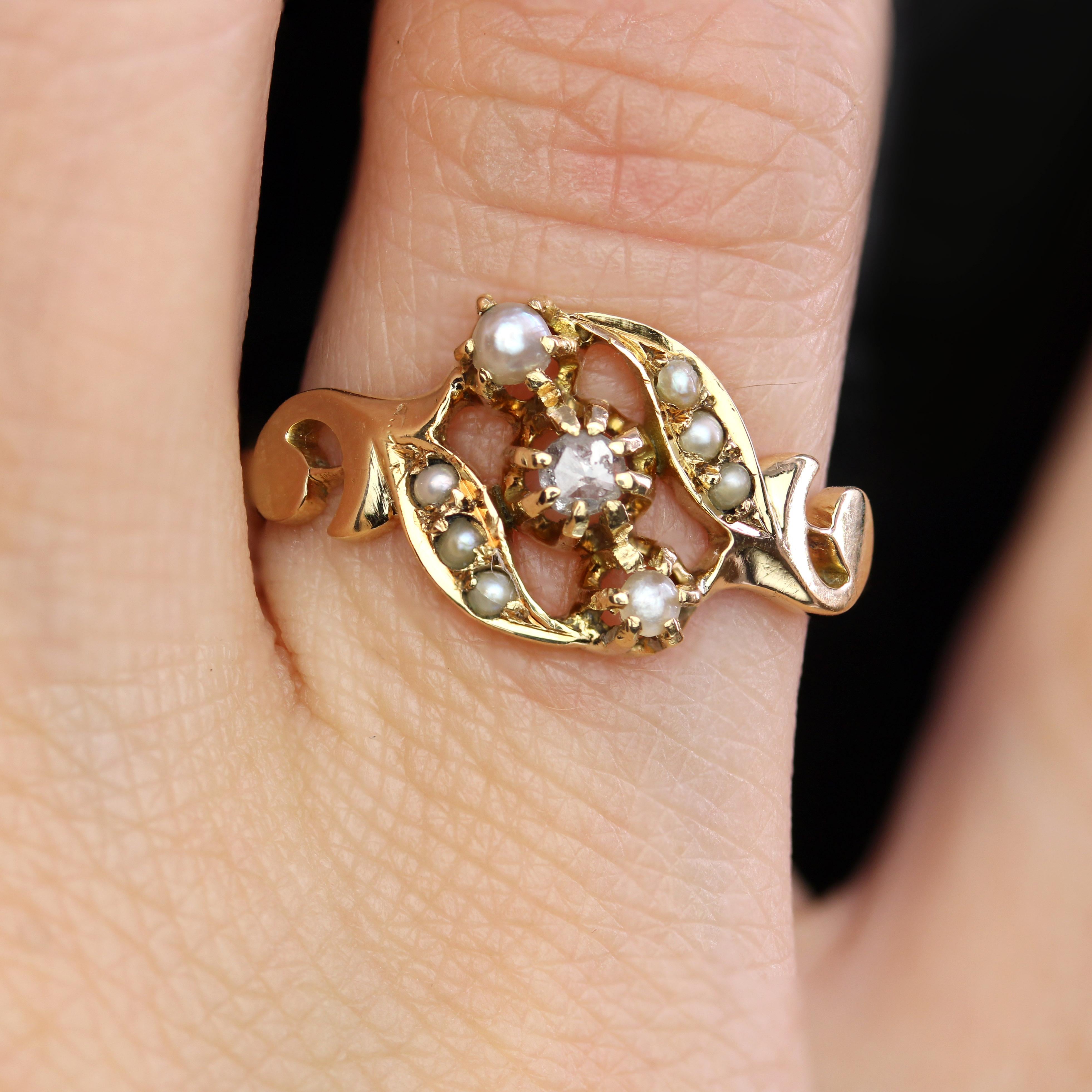 Women's French 19th Century Fine Pearl Diamonds 18 Karat Rose Gold Ring For Sale