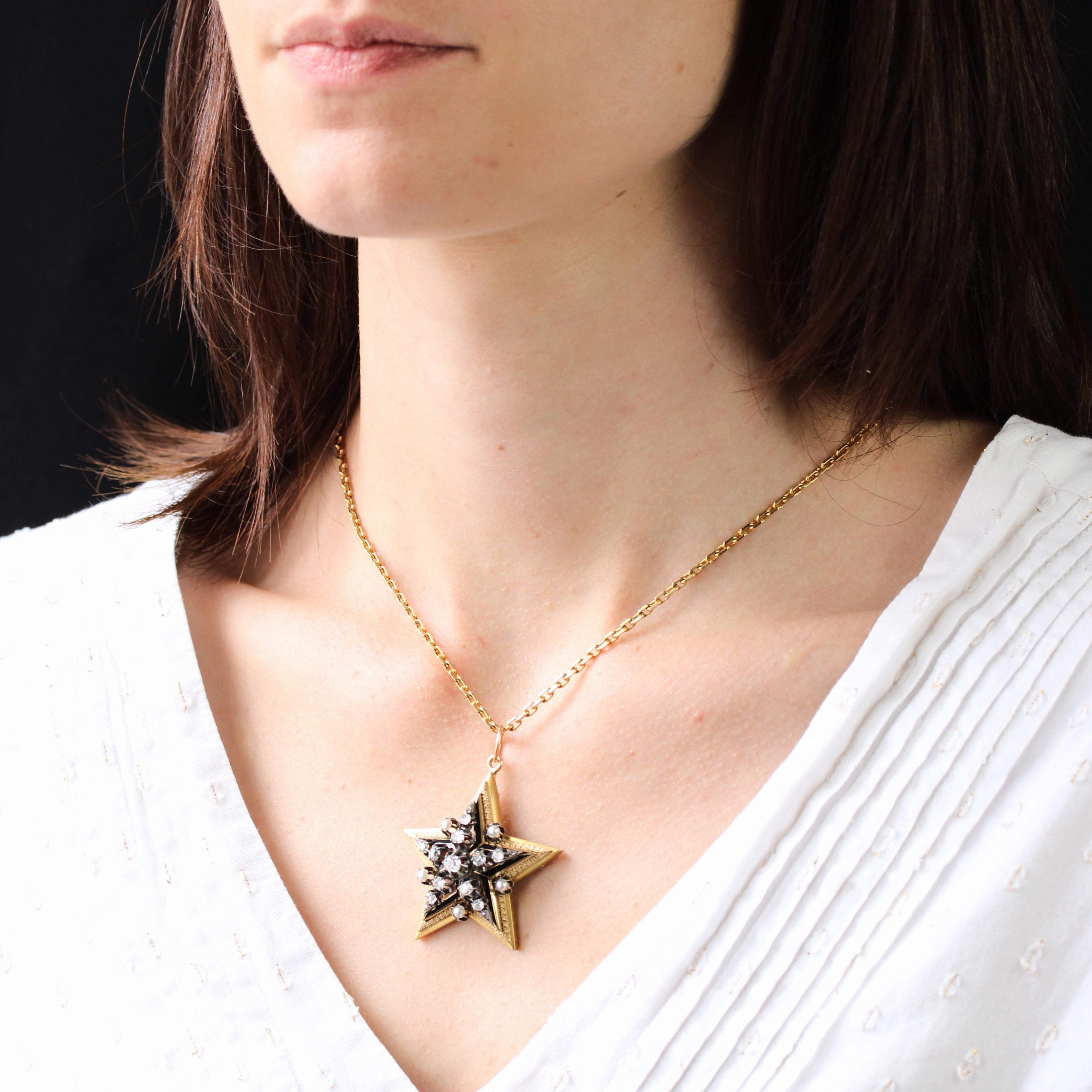 Französische Stern-Anhänger-Brosche aus 18 Karat Gelbgold mit feinen Perlen und Diamanten aus dem 19. Jahrhundert im Angebot 4