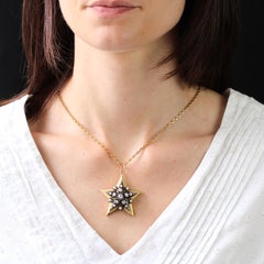 French 19th Century Fine Pearl Diamonds 18 karat Yellow Gold Star Pendant Brooch