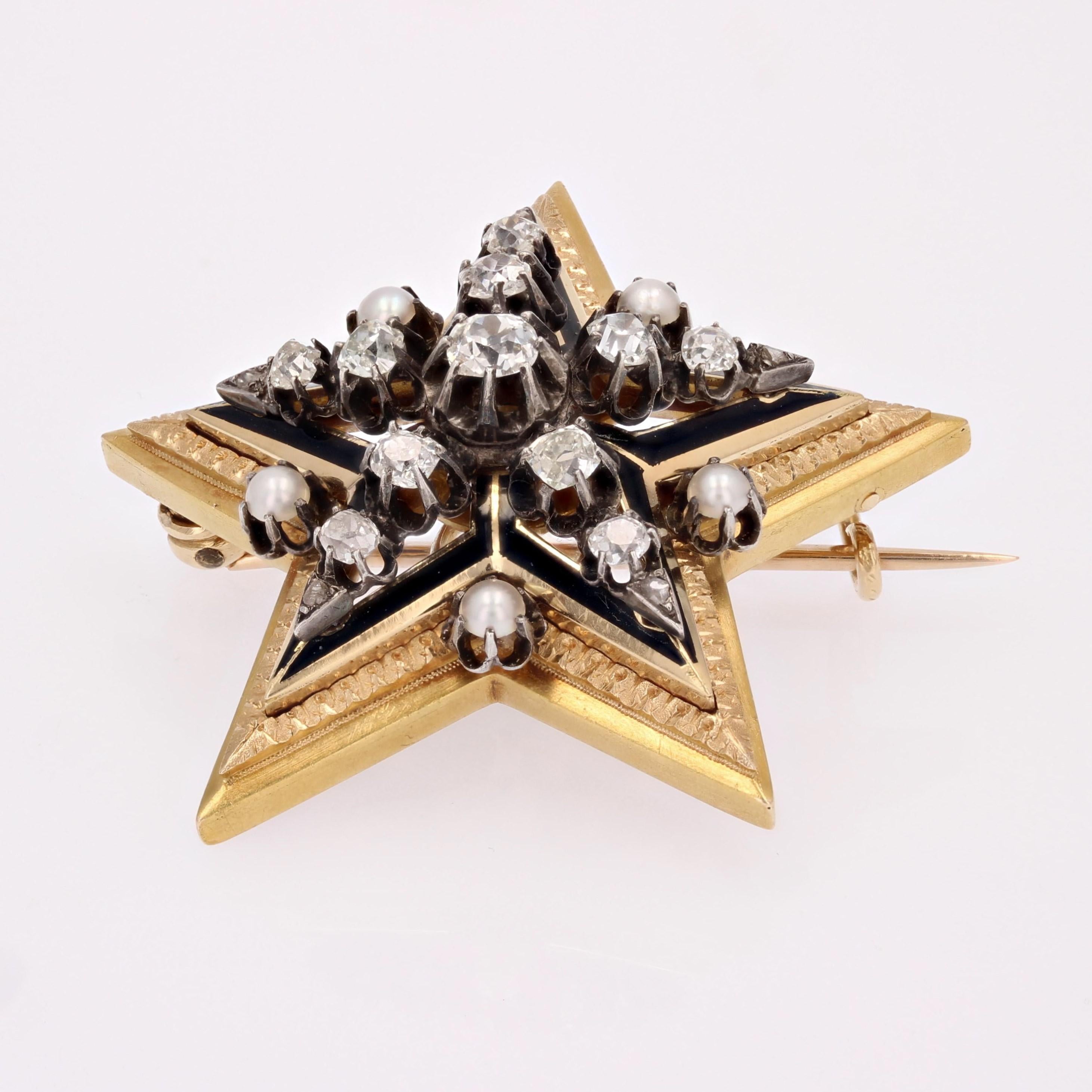 Französische Stern-Anhänger-Brosche aus 18 Karat Gelbgold mit feinen Perlen und Diamanten aus dem 19. Jahrhundert Damen im Angebot