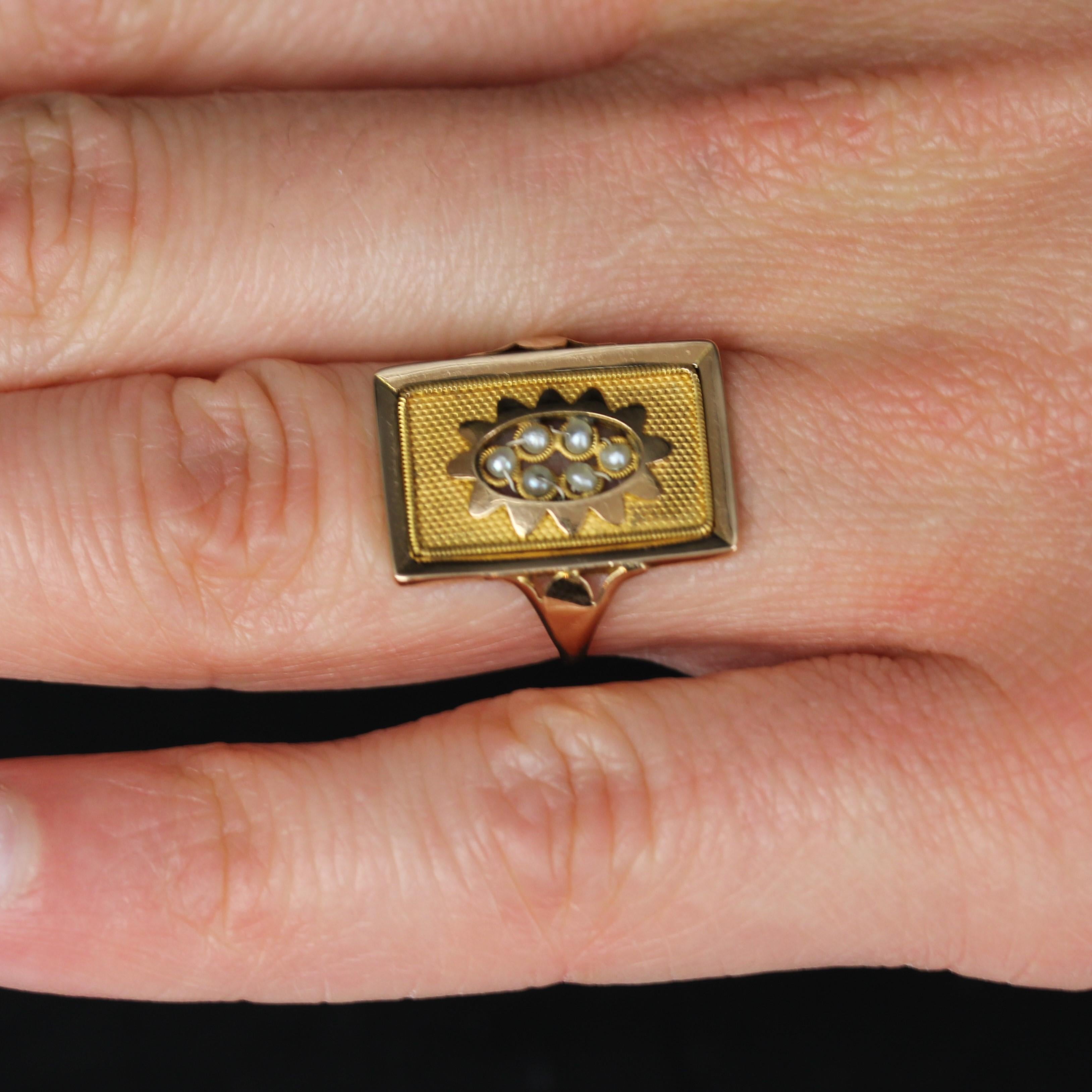 Bague rectangulaire en or jaune 18 carats et perles fines du 19e siècle en vente 10