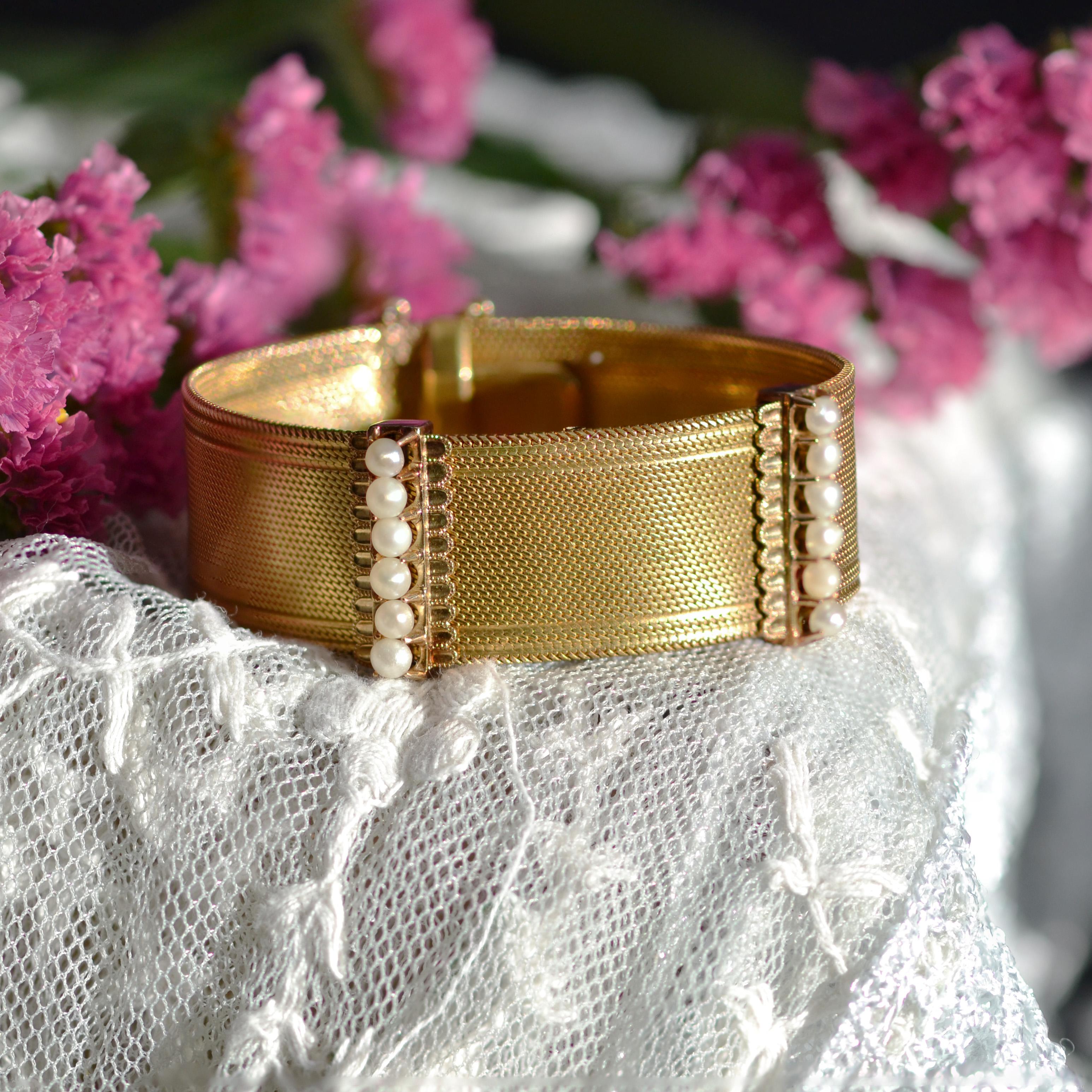 Napoleon III French 19th Century Fine Pearls 18 Karat Yellow Gold Ribbon Bracelet For Sale