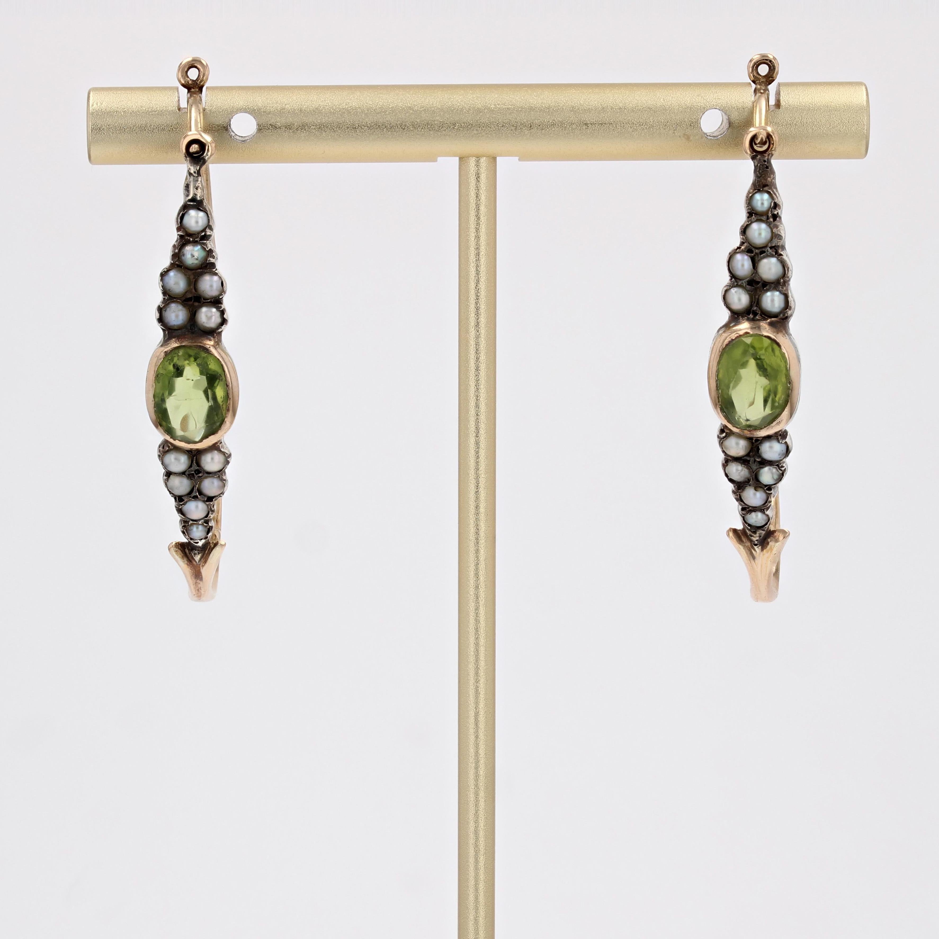 French 19th Century Fine Pearls Peridot 18 Karat Yellow Gold Poissardes Earrings For Sale 4