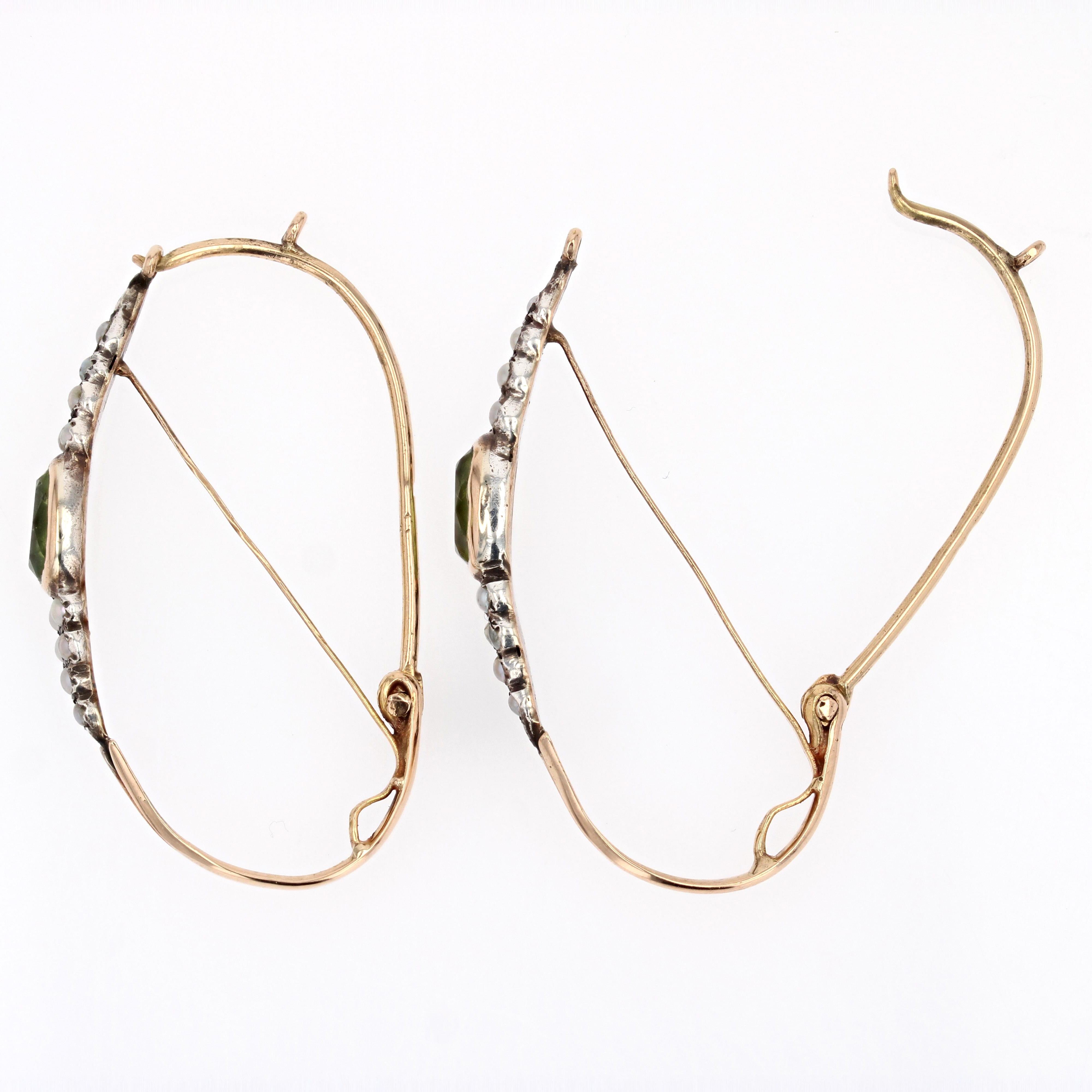 French 19th Century Fine Pearls Peridot 18 Karat Yellow Gold Poissardes Earrings For Sale 2