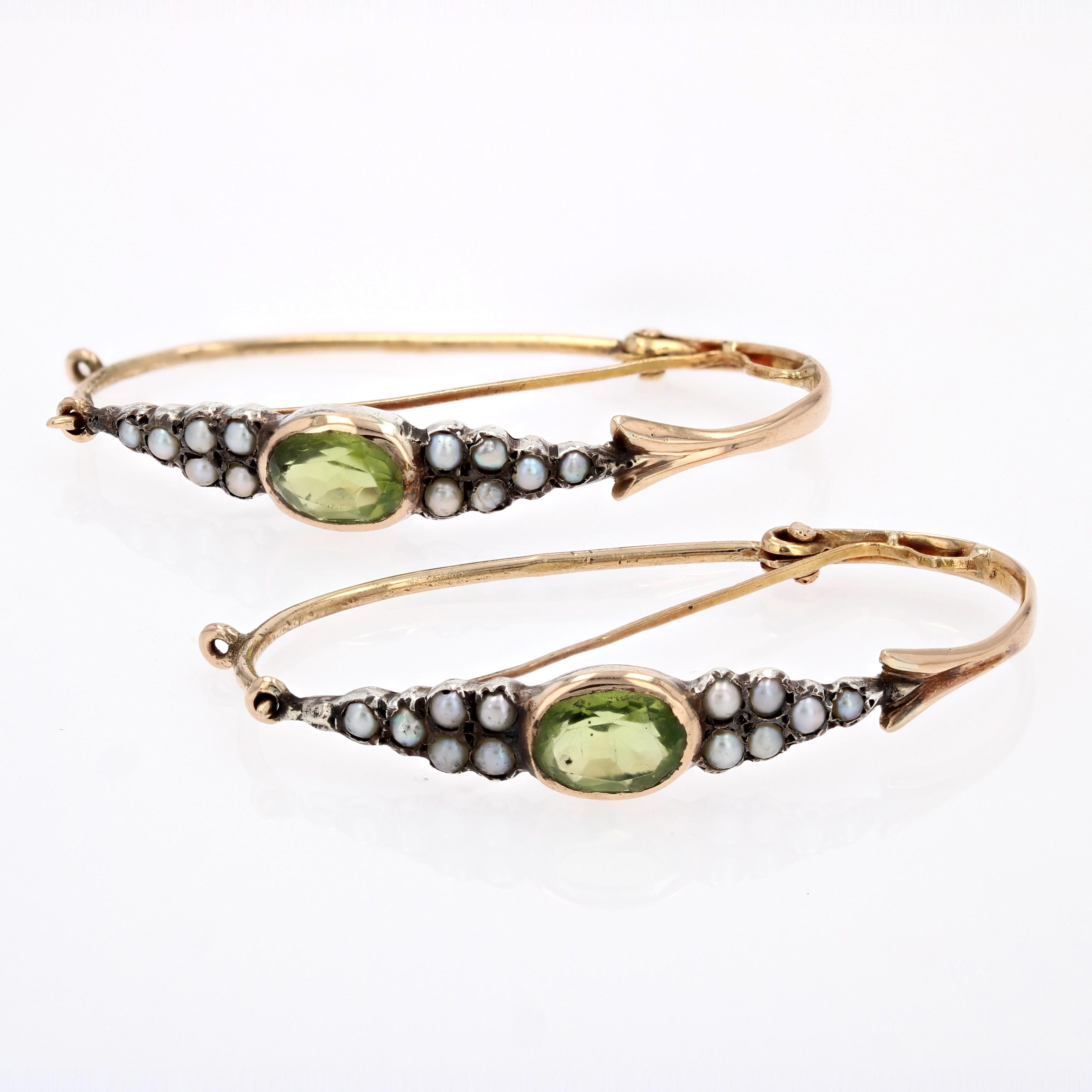 French 19th Century Fine Pearls Peridot 18 Karat Yellow Gold Poissardes Earrings For Sale 3