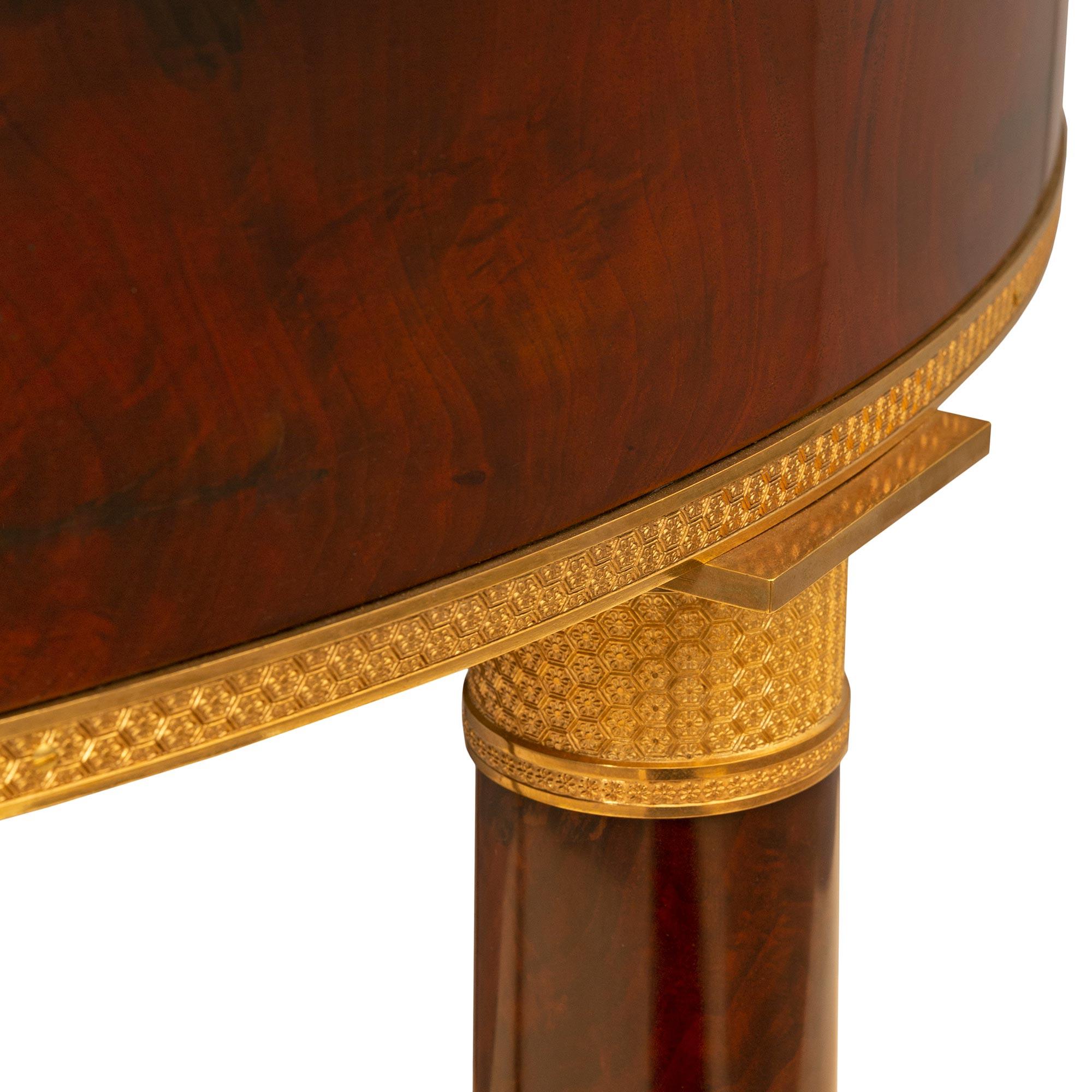 Acajou Table centrale en forme de croche en acajou du XIXe siècle, style Premier Empire français en vente