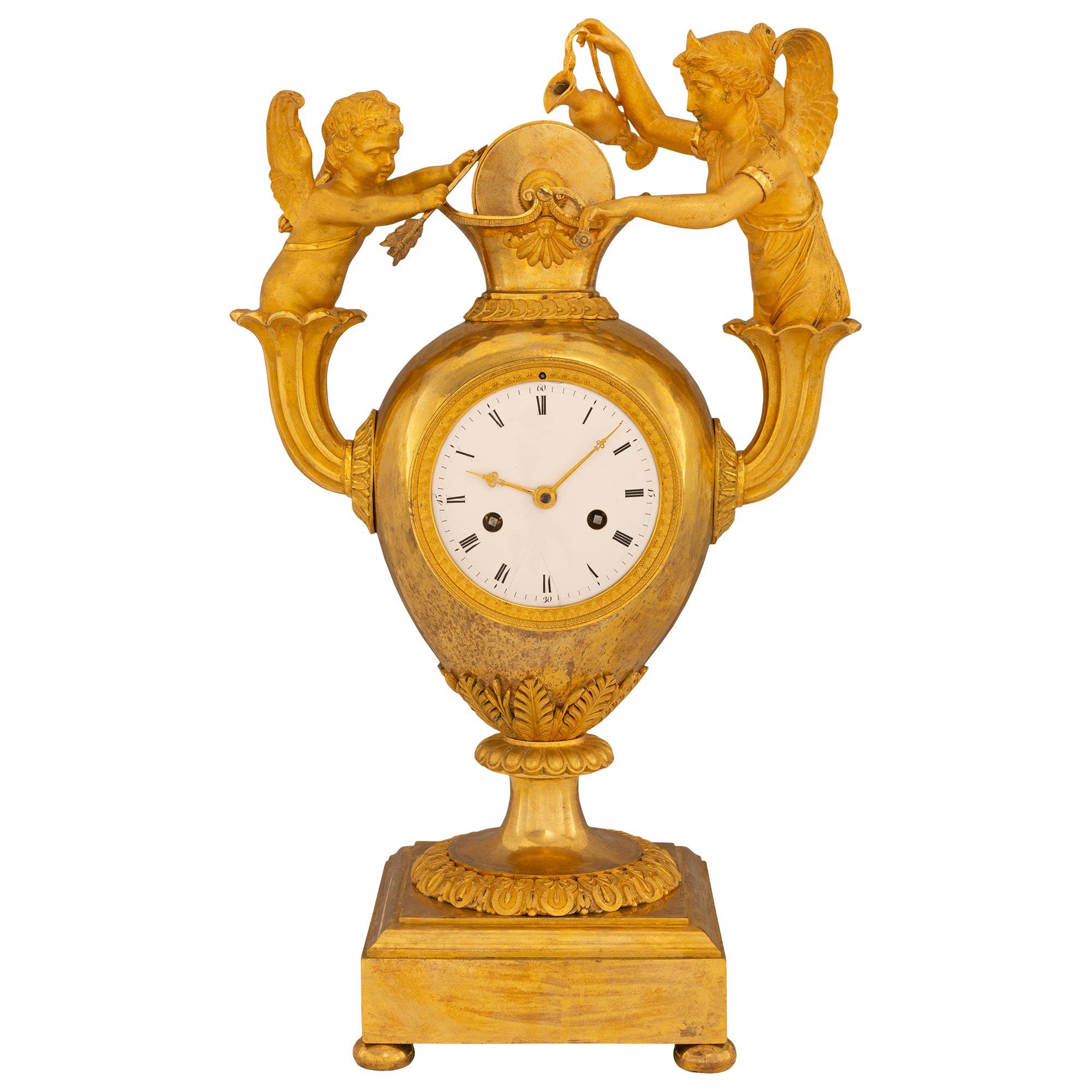Horloge française du XIXe siècle en bronze doré du Premier Empire en vente 5