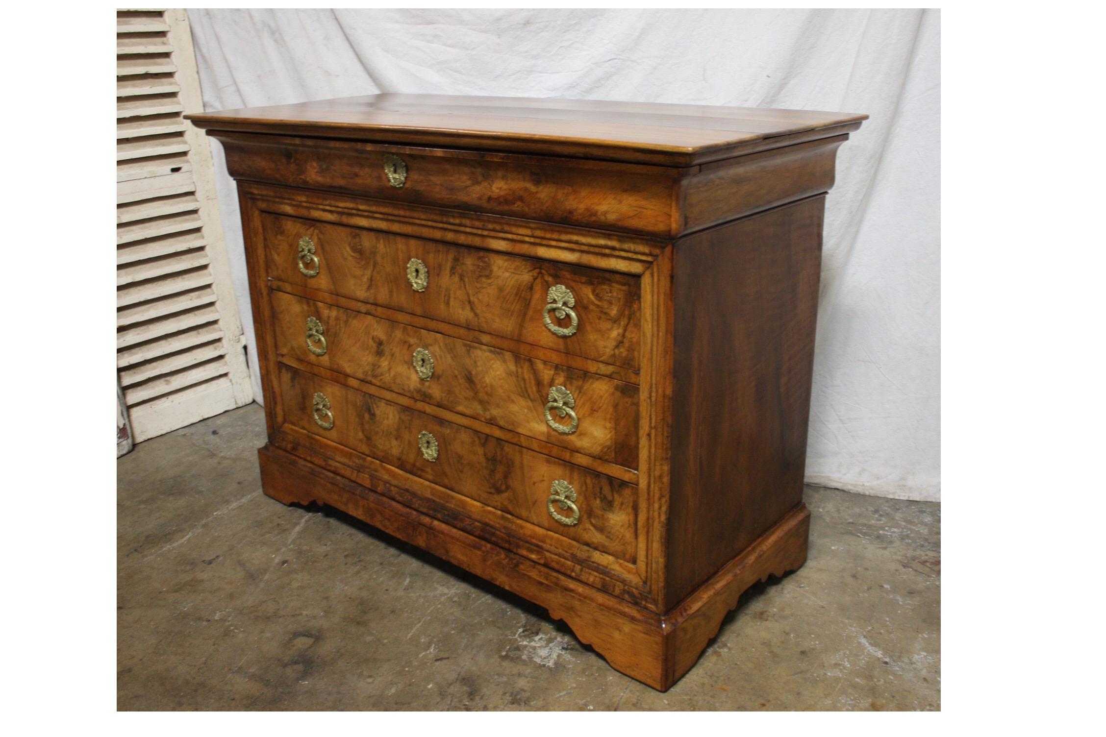 French 19th Century Flamed Walnut Chest 2
