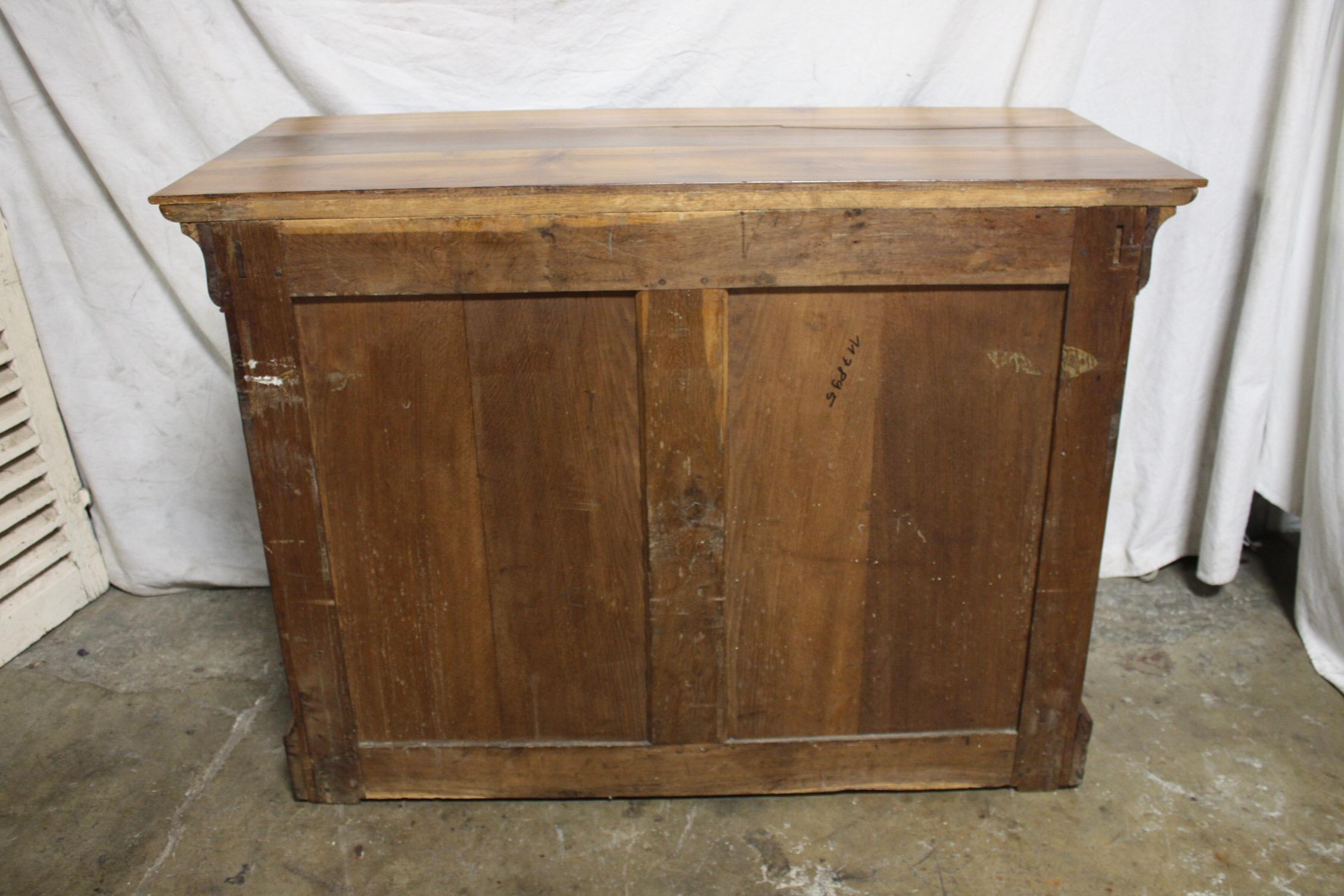 French 19th Century Flamed Walnut Chest 4