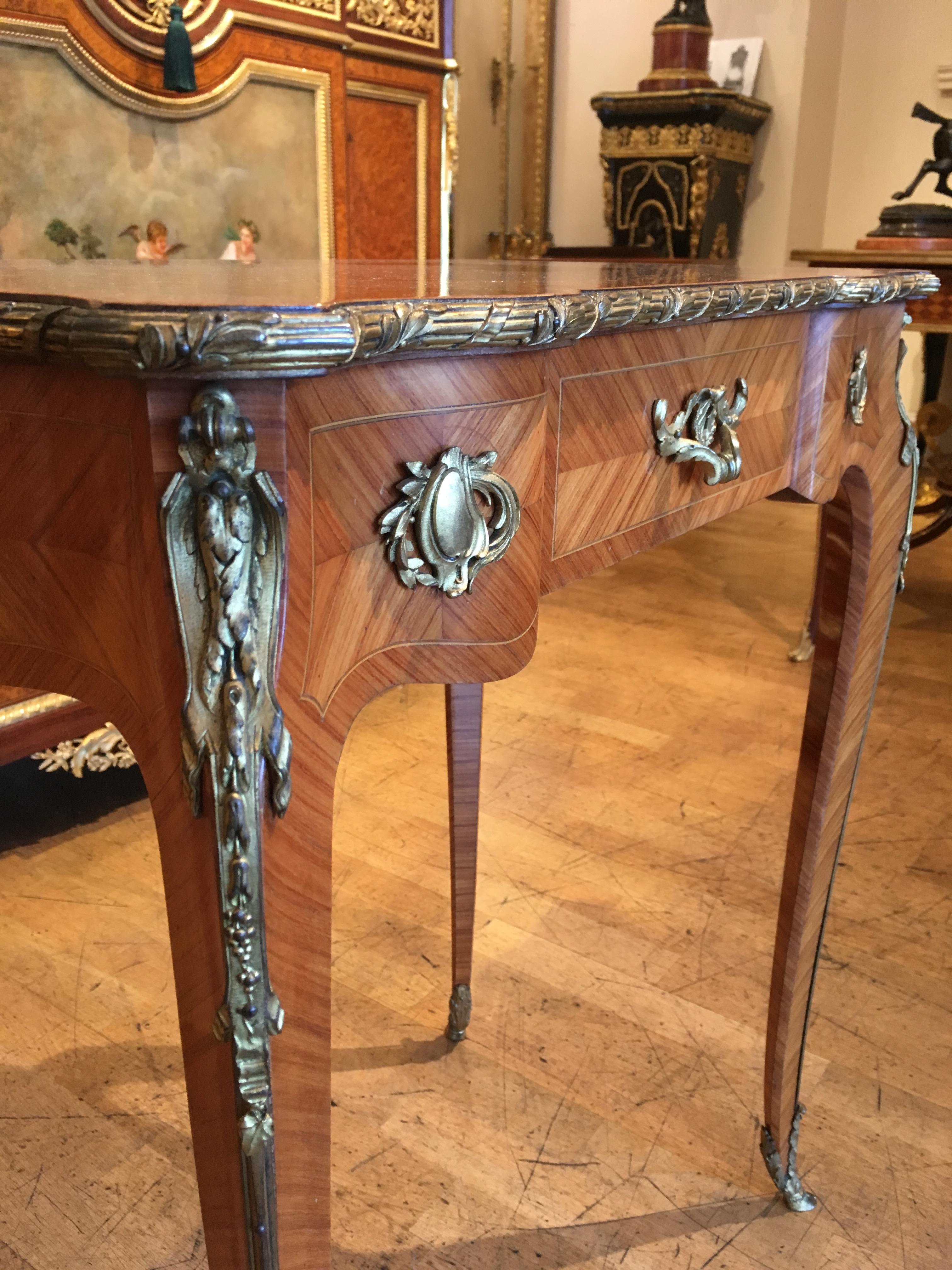 French 19th Century Floral Marquetry and Gilt Bronze Table For Sale 4