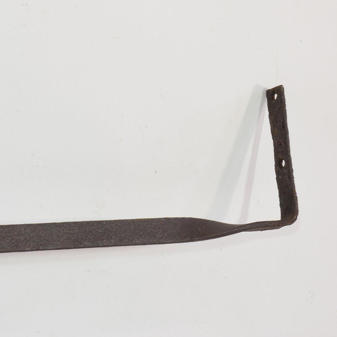 Insegna commerciale del negozio di calzolai in ferro del XIX secolo, francese e folkloristica in vendita 6