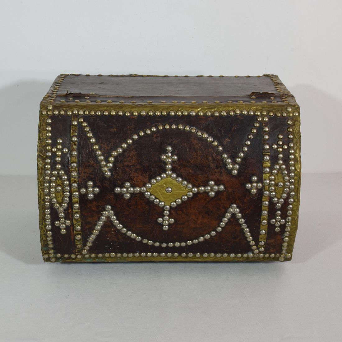 French 19th Century Folk Art Leather Box For Sale 10