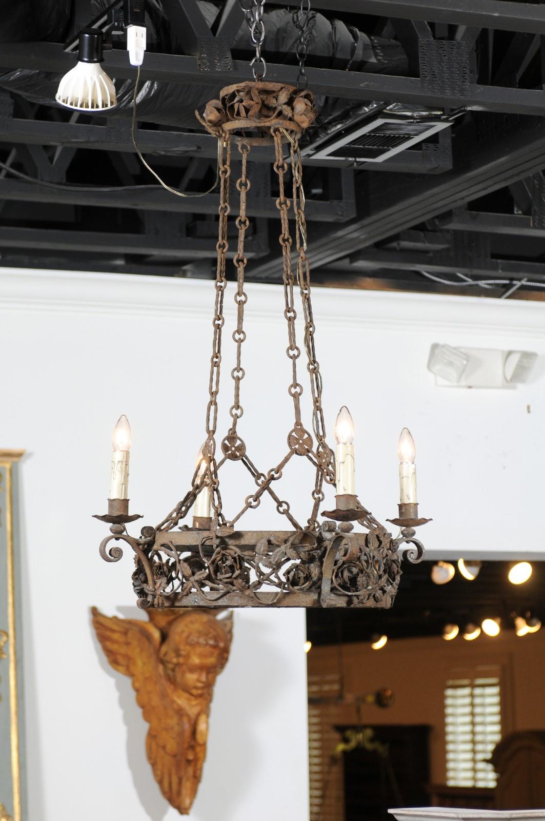 French 19th Century Four-Light Iron Ring Chandelier with Flowers and Vines For Sale 10