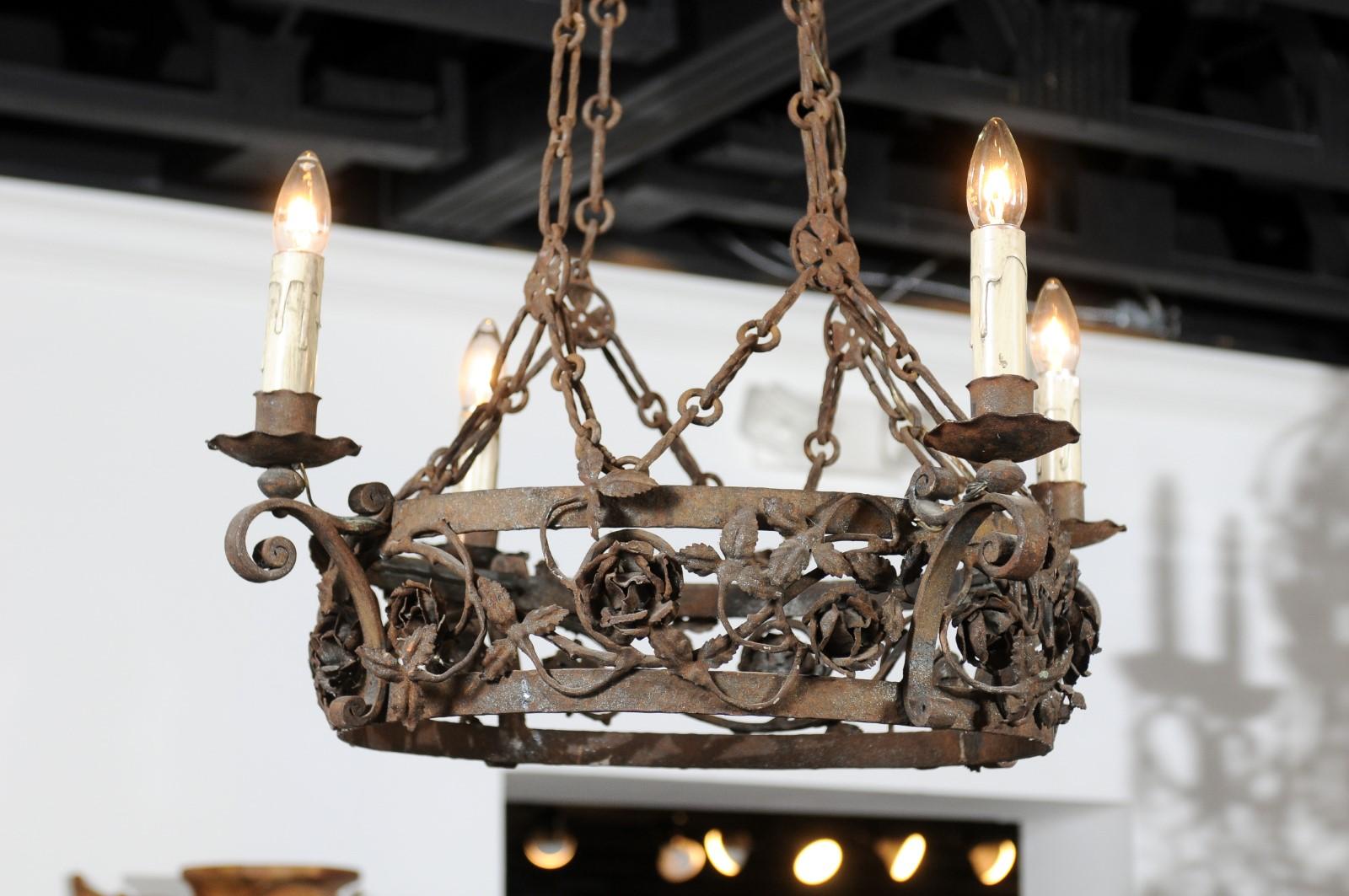 French 19th Century Four-Light Iron Ring Chandelier with Flowers and Vines For Sale 12