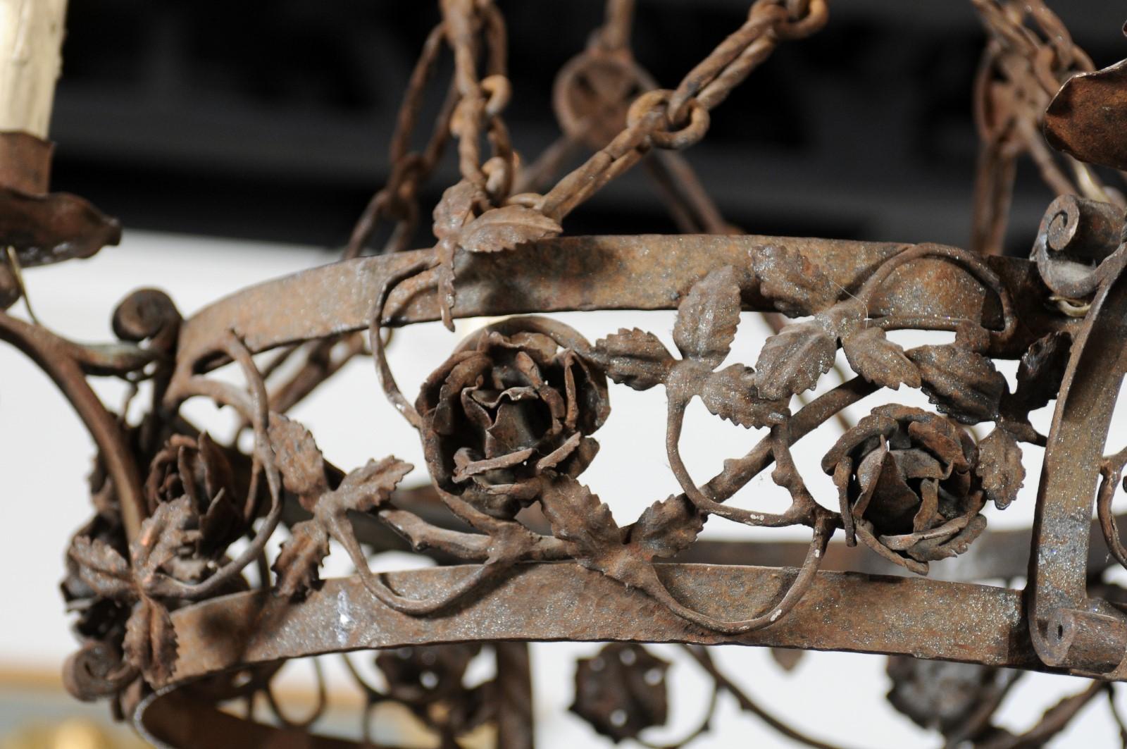 French 19th Century Four-Light Iron Ring Chandelier with Flowers and Vines For Sale 6