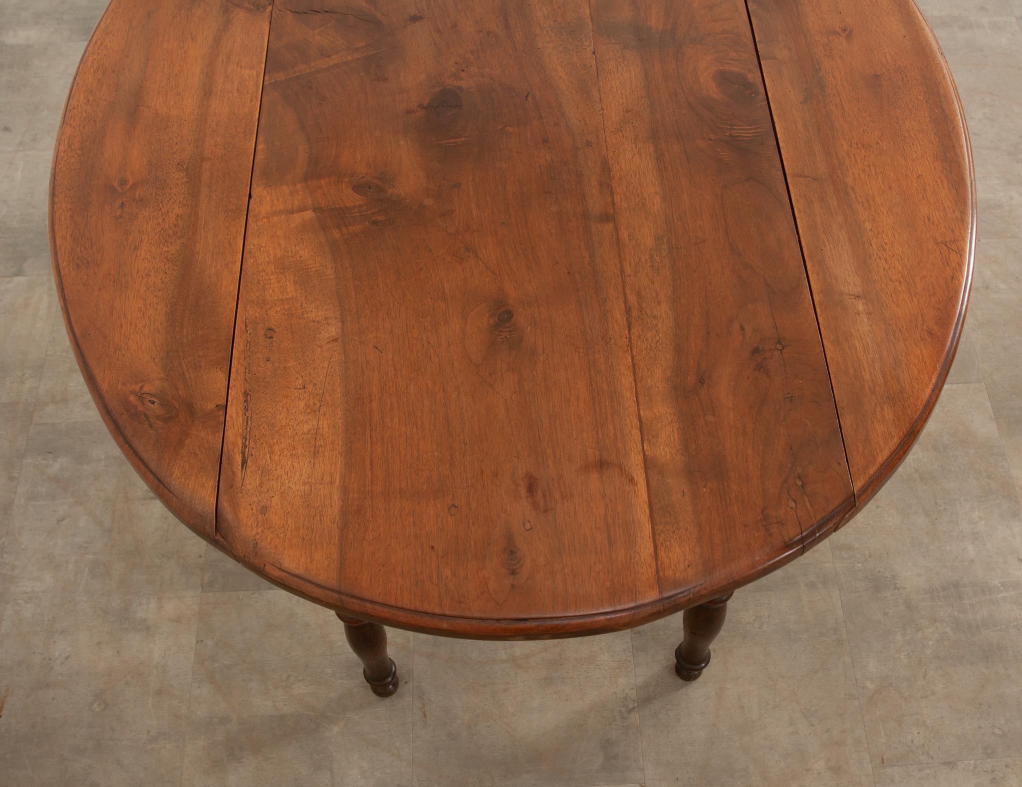 French 19th Century Fruitwood Drop Leaf Table In Good Condition In Baton Rouge, LA
