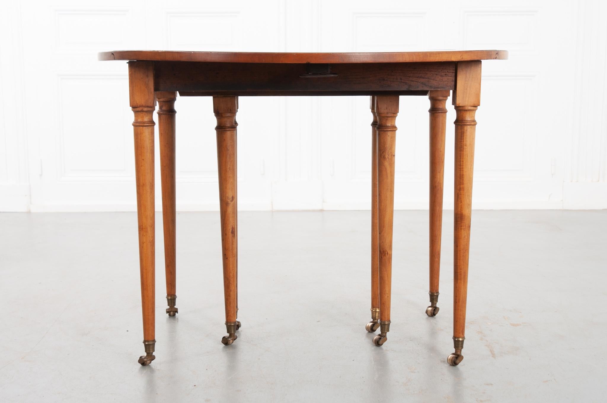 French 19th Century Fruitwood Extending Drop Leaf Dining Table 4