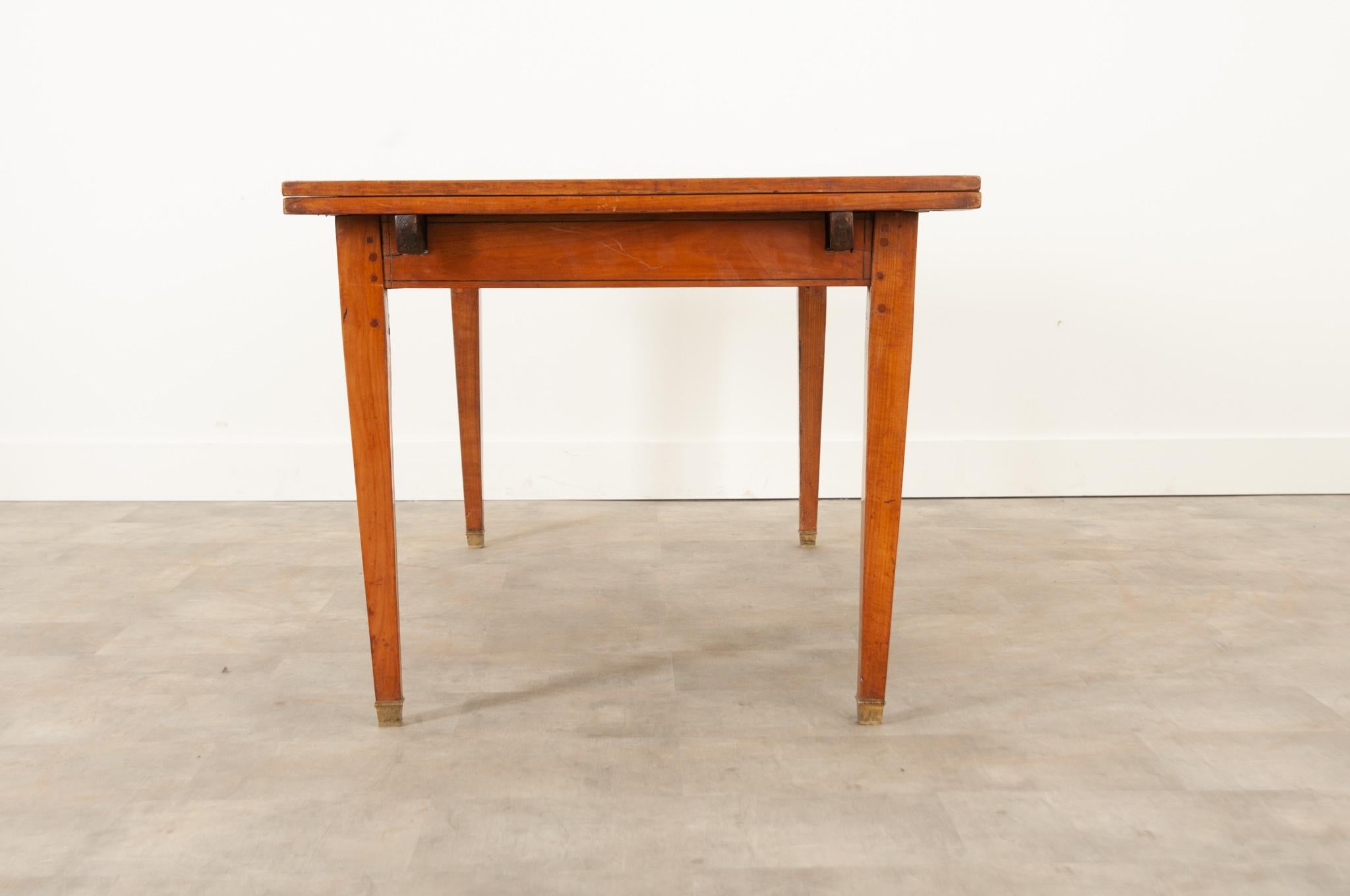 French 19th Century Fruitwood Extending Table 7