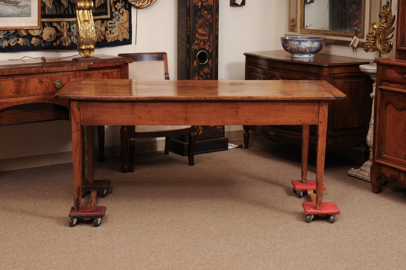 Mesa de granja/mesa de sofá estrecha de madera de frutal francesa del siglo XIX en venta 6