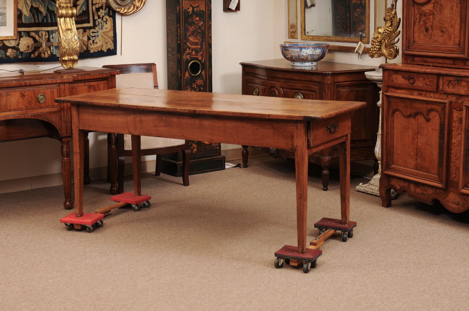 Mesa de granja/mesa de sofá estrecha de madera de frutal francesa del siglo XIX en venta 2