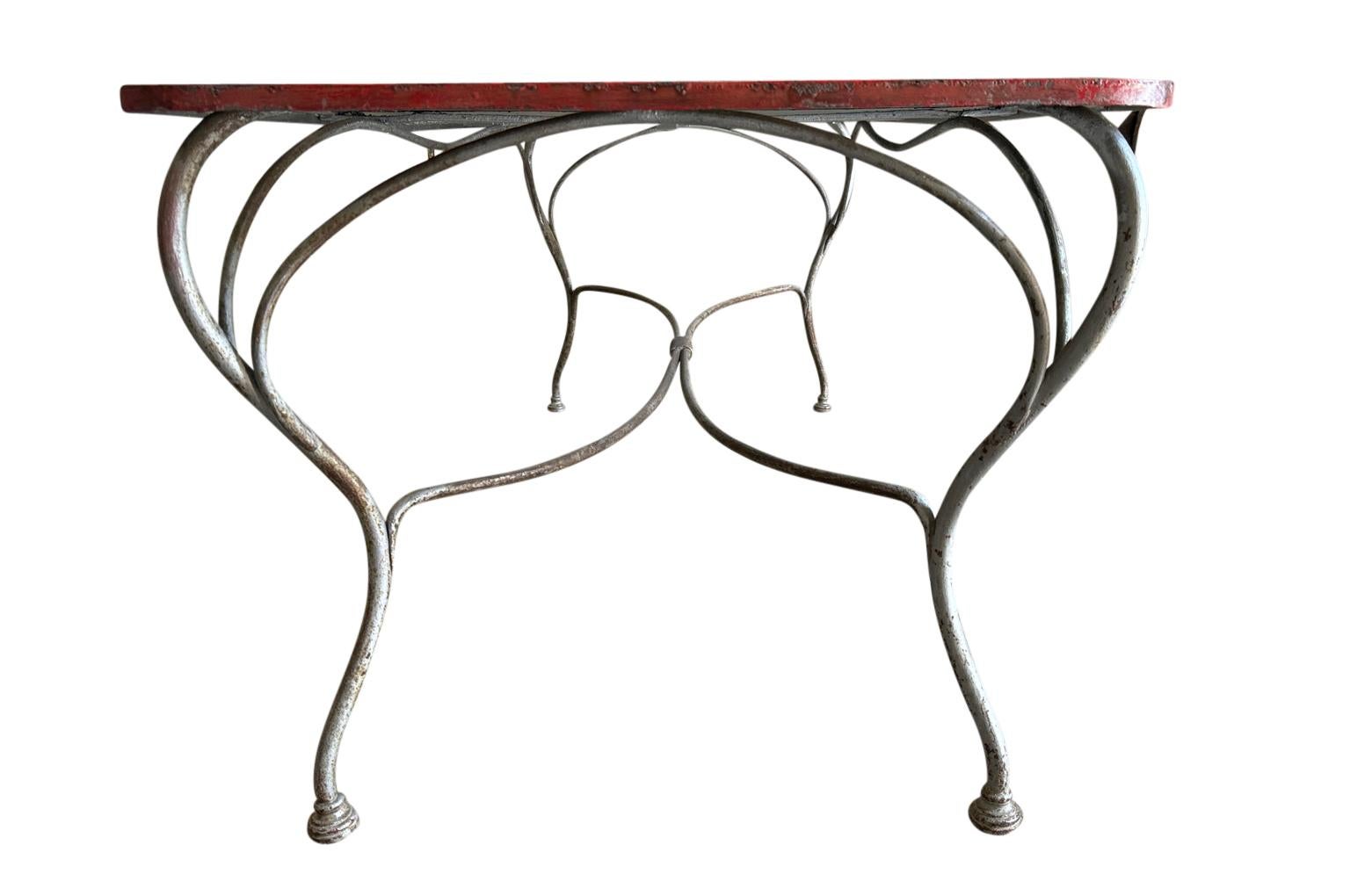 Table de salle à manger de jardin française du 19e siècle Bon état - En vente à Round Top, TX