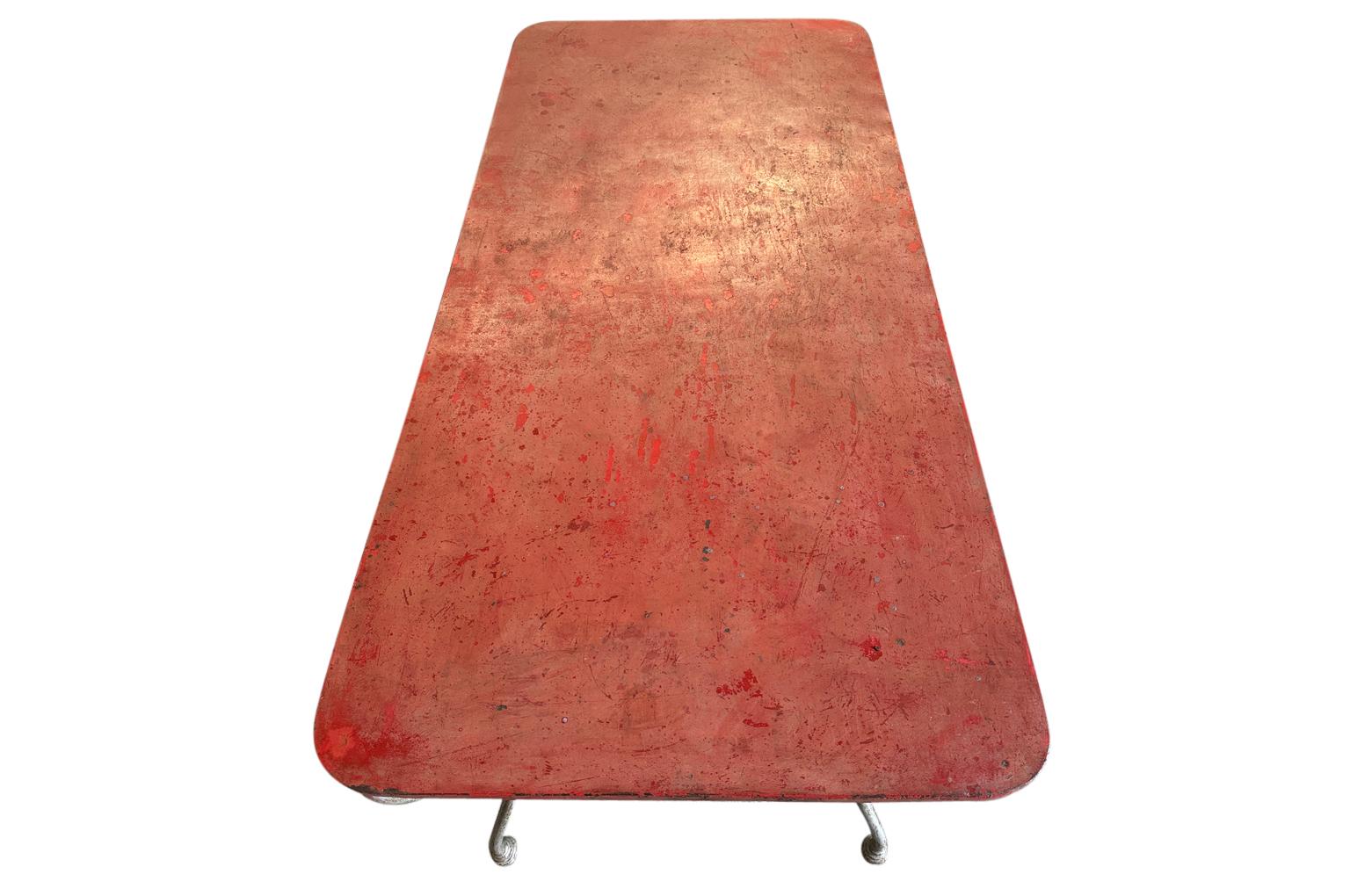 Fer Table de salle à manger de jardin française du 19e siècle en vente