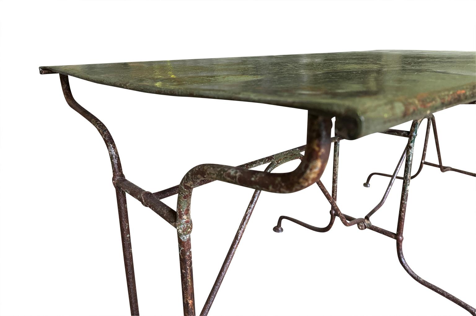 Table de salle à manger de jardin française du 19e siècle en vente 1