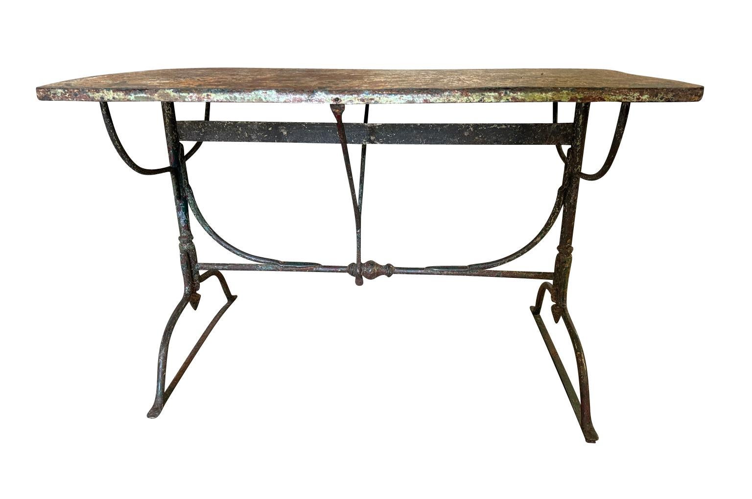 Mesa de jardín francesa del siglo XIX en Bueno estado para la venta en Round Top, TX