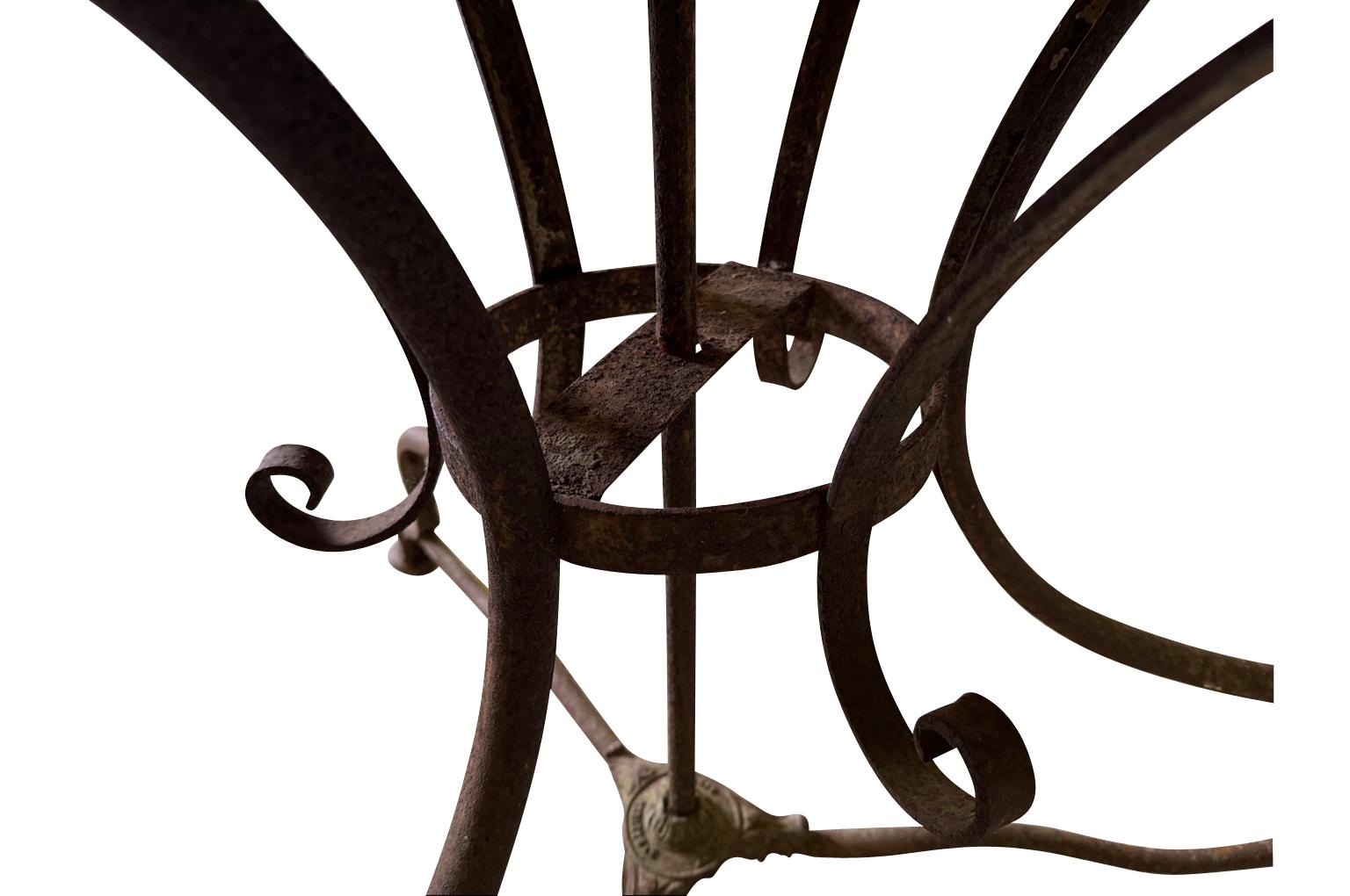 French 19th Century Garden Table From Arras (Eisen) im Angebot