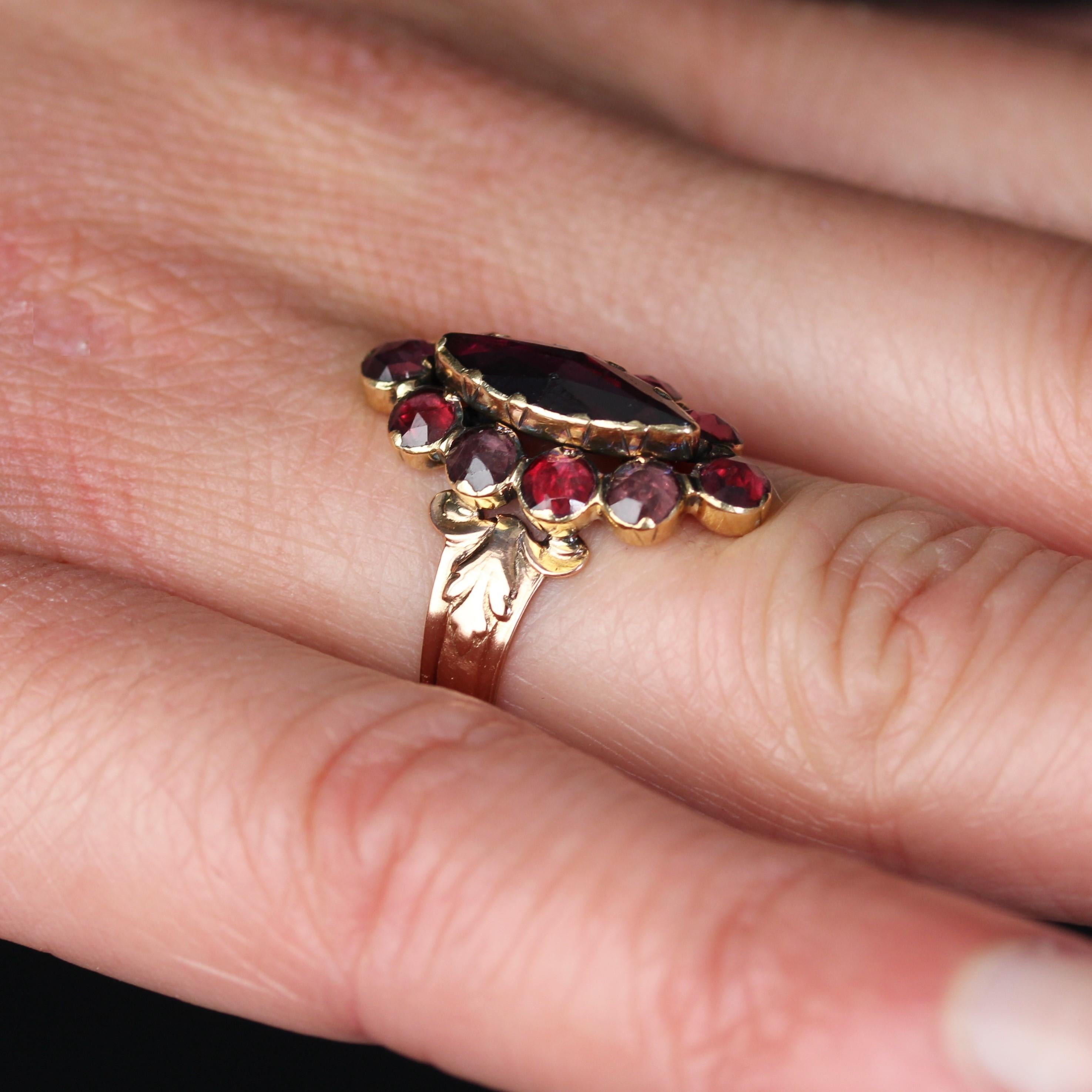 French 19th Century Garnet 18 Karat Rose Gold Marquise Ring For Sale 5