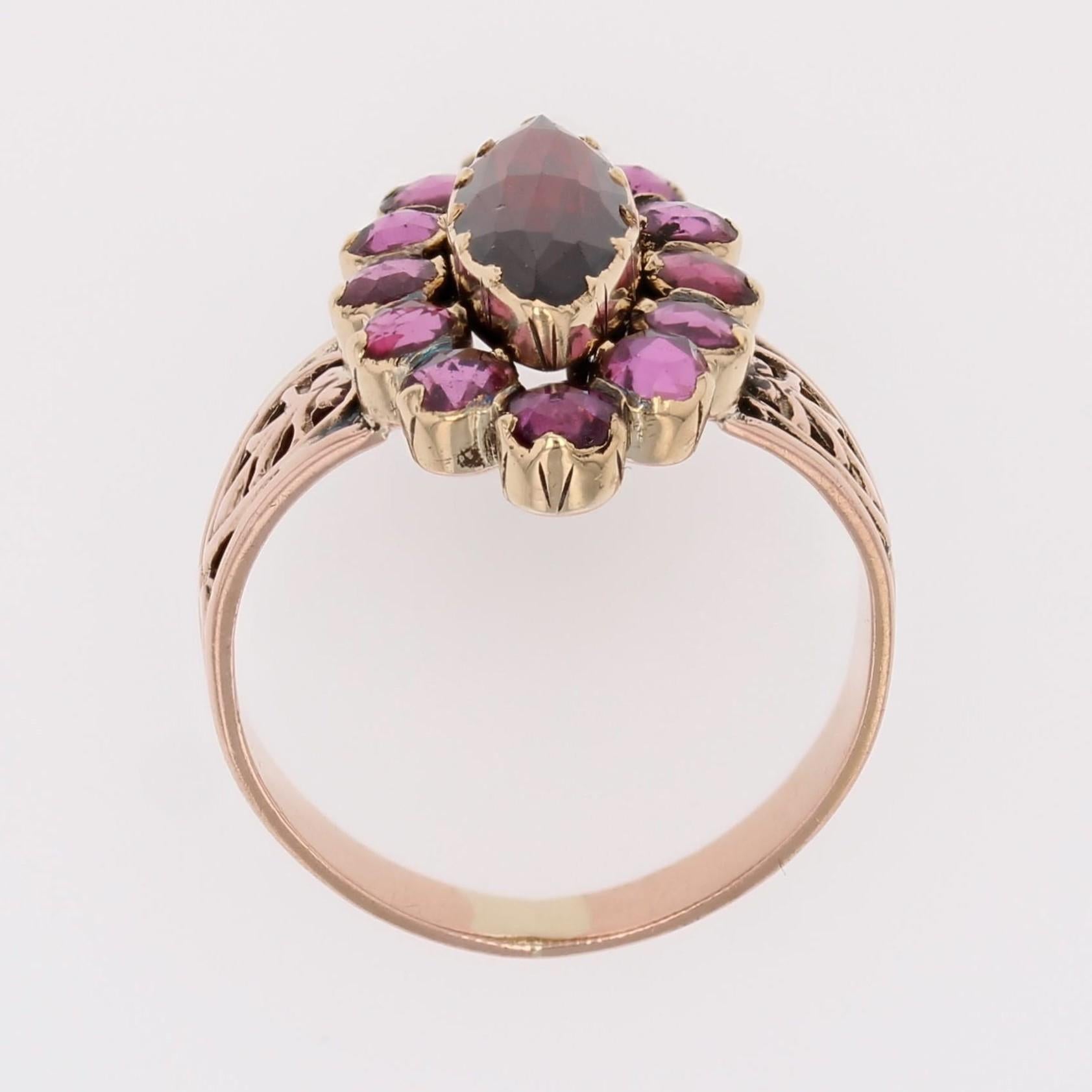 Bague marquise française du 19ème siècle en or rose 18 carats et grenats en vente 9