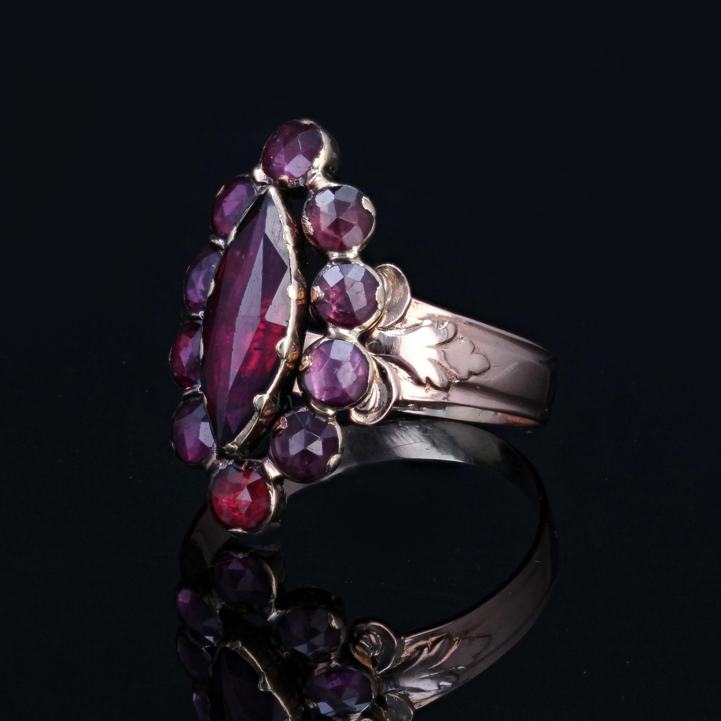 French 19th Century Garnet 18 Karat Rose Gold Marquise Ring For Sale 1