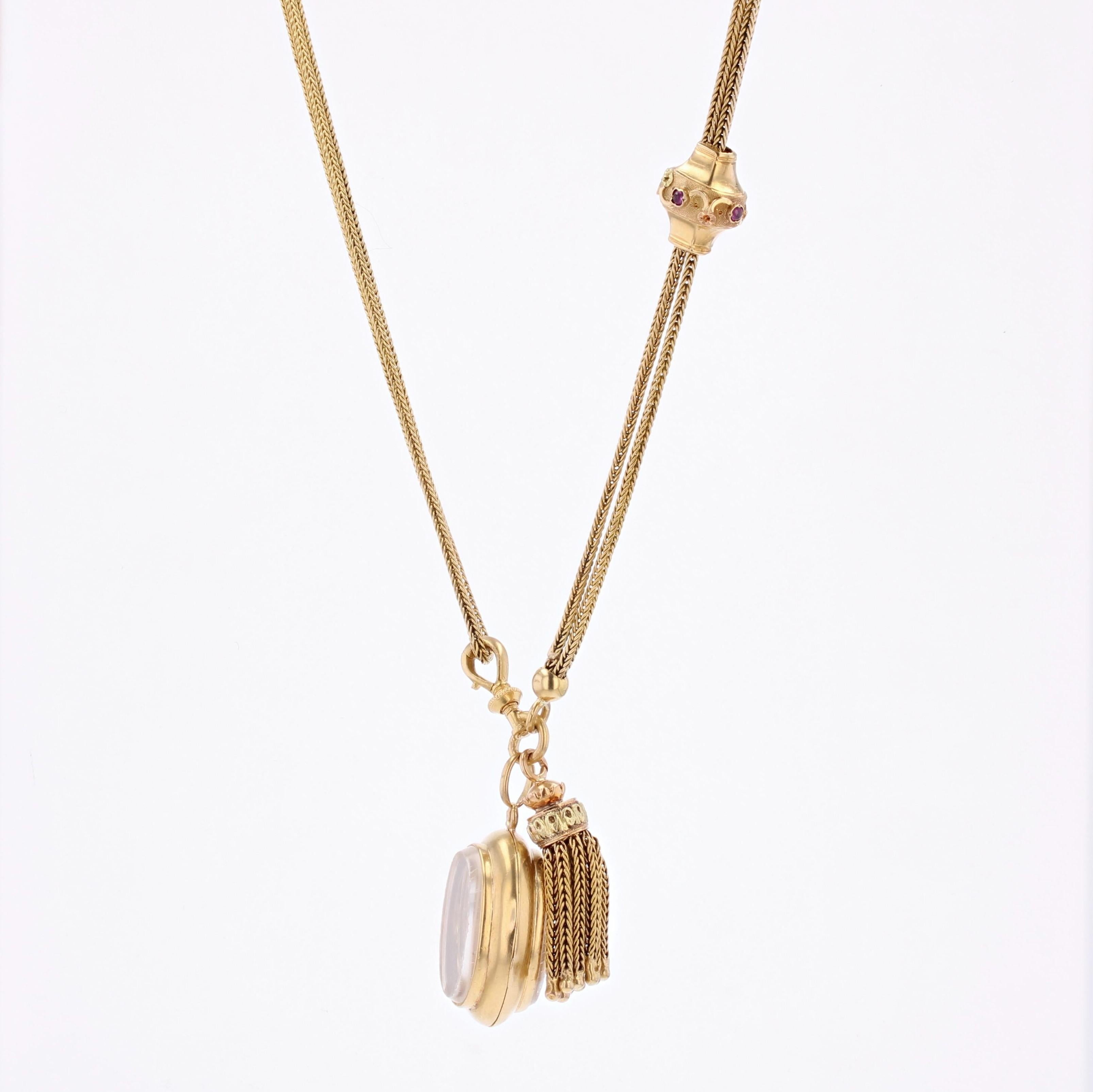 Long collier français du 19ème siècle en or jaune 18 carats avec médaillon et pompon en grenat  Pour femmes en vente