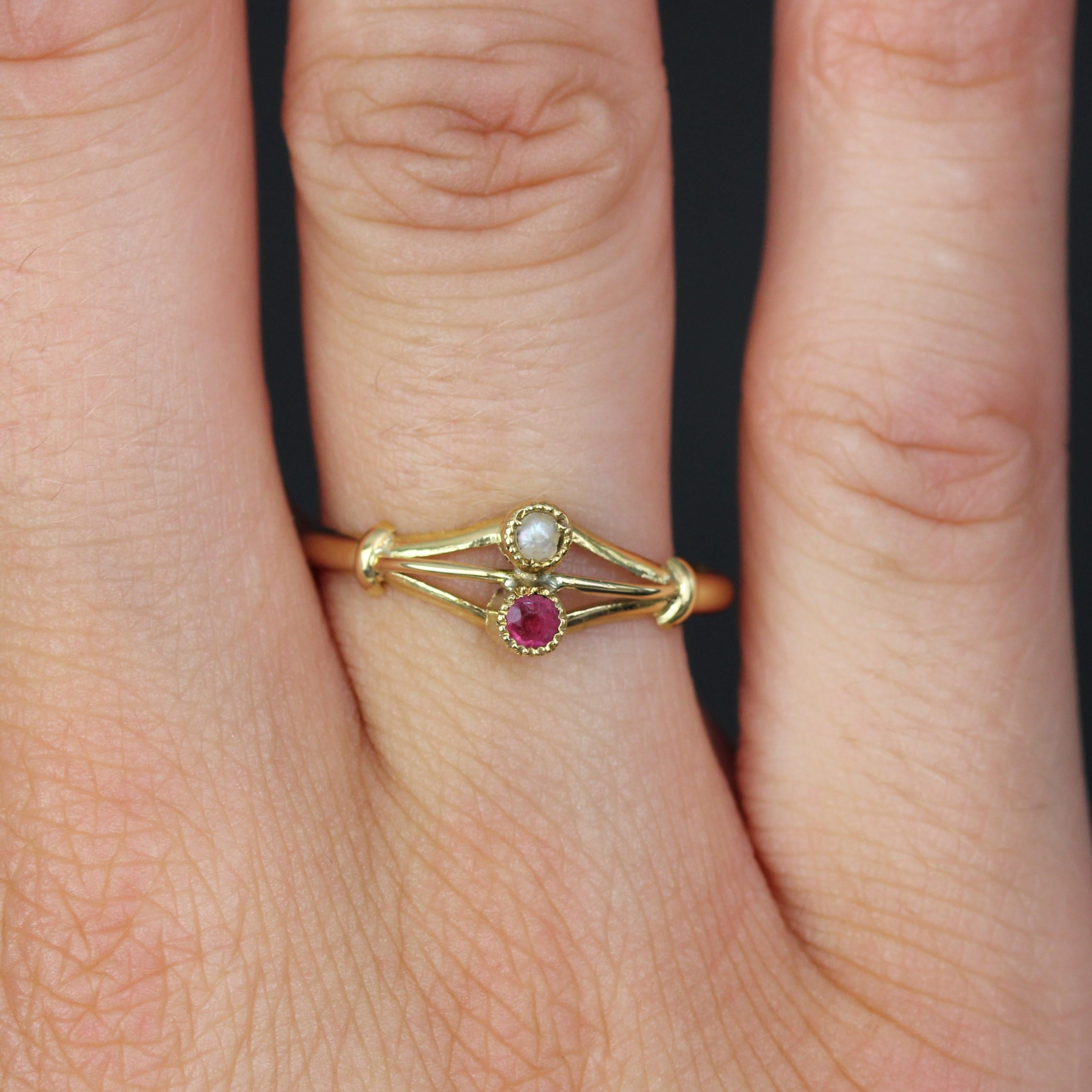 French 19th Century Garnet Fine Pearl 18 Karat Yellow Gold You and Me Ring In Good Condition For Sale In Poitiers, FR