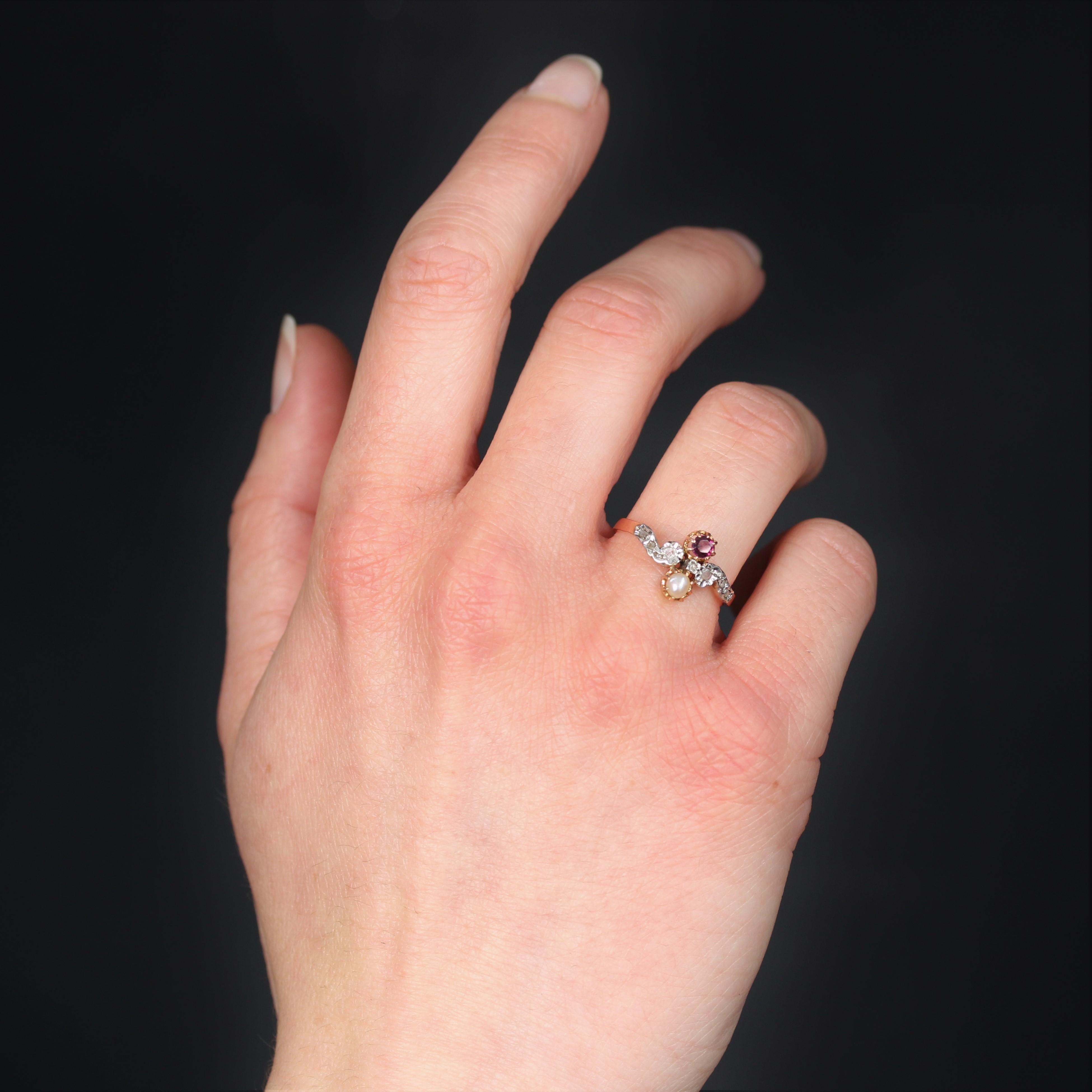 Round Cut French 19th Century Garnet Fine Pearl Diamonds 18 Karat Rose Gold Ring For Sale