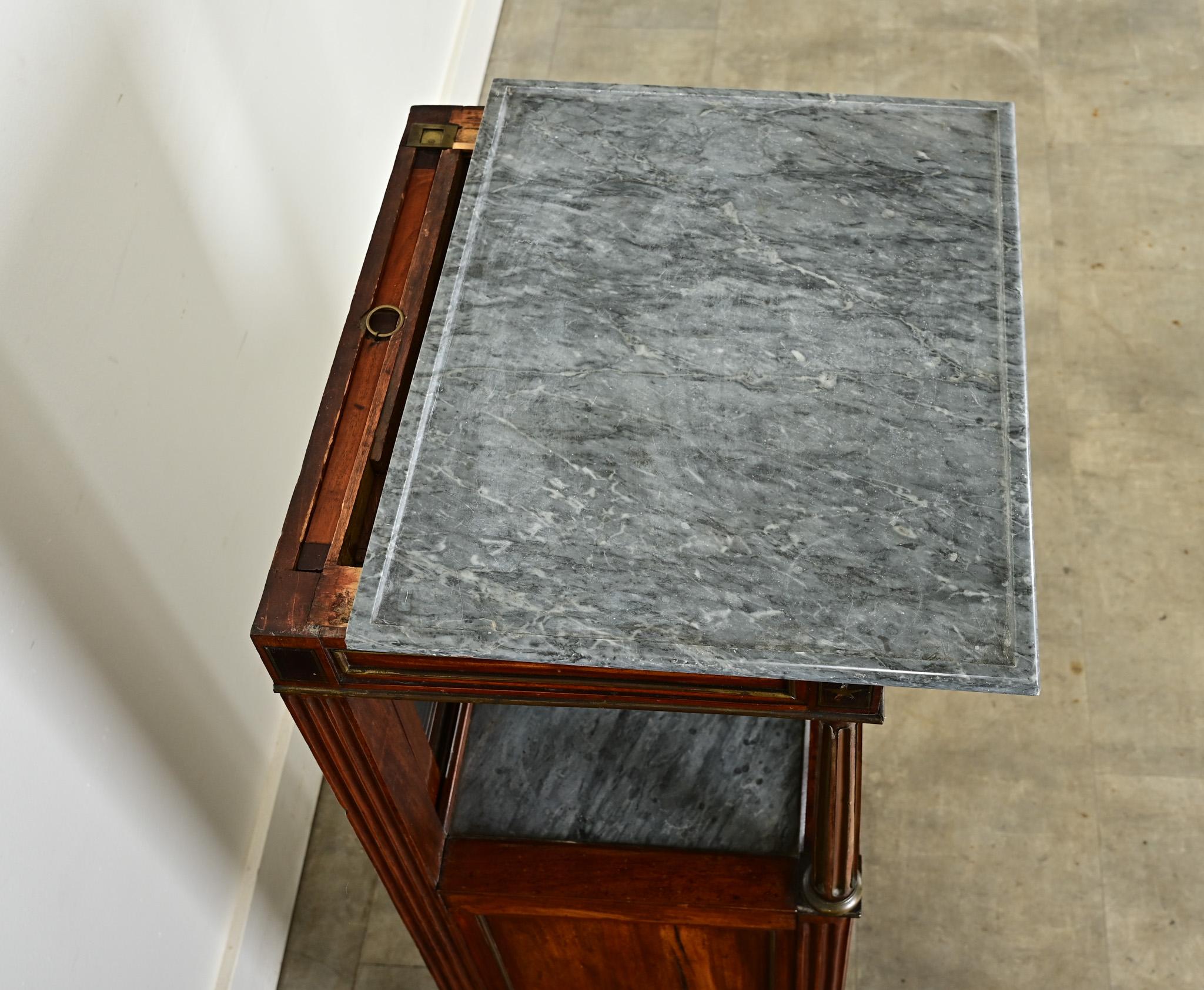 Autre Table à langer pour homme du 19e siècle en vente