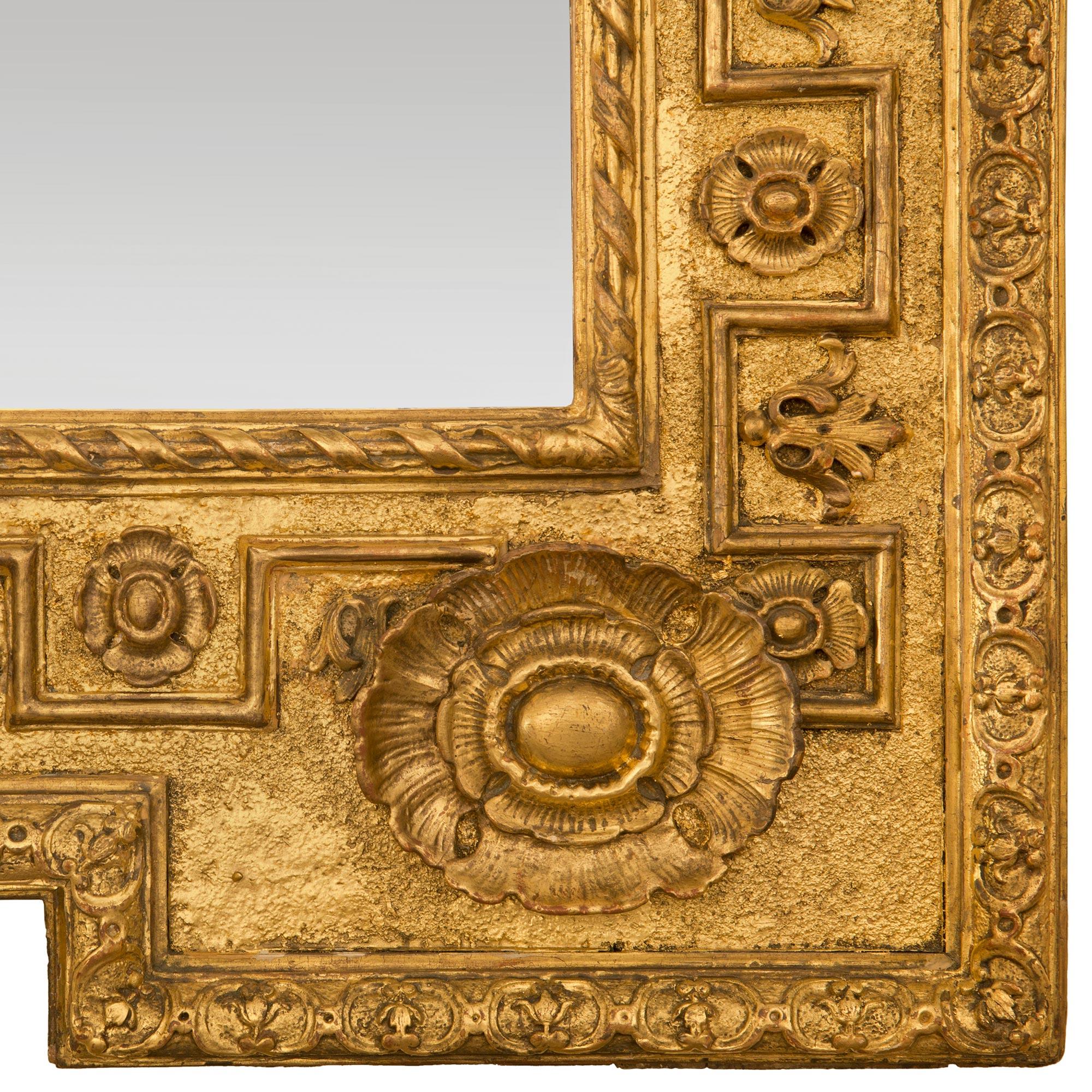 Geschnitzter Spiegel aus vergoldetem Holz, George I., 19. Jahrhundert im Angebot 3
