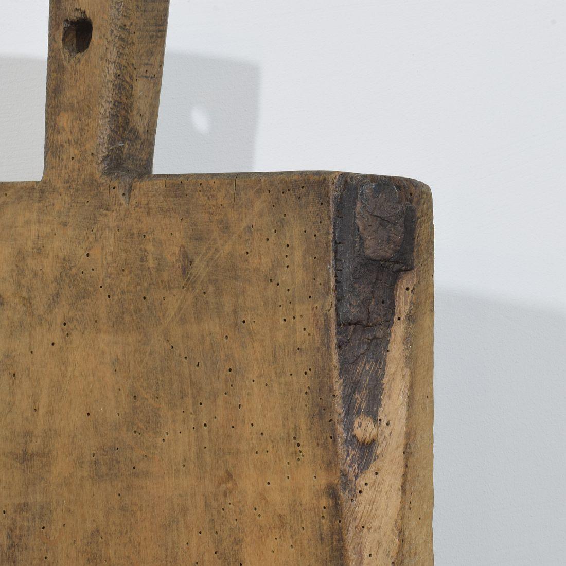 Französisches 19. Jahrhundert, riesiges hölzernes Schneidebrett im Angebot 11