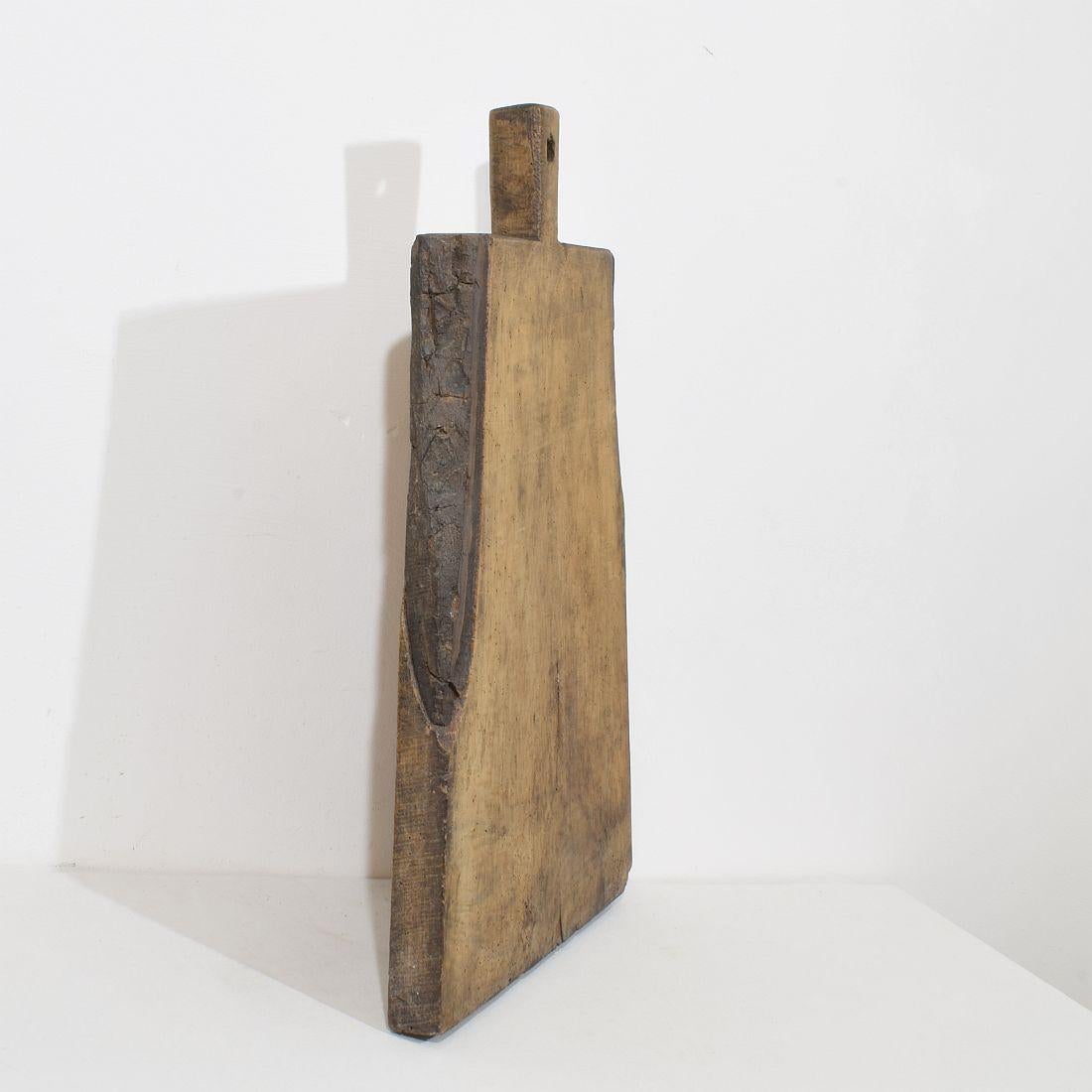 Französisches 19. Jahrhundert, riesiges hölzernes Schneidebrett im Angebot 1