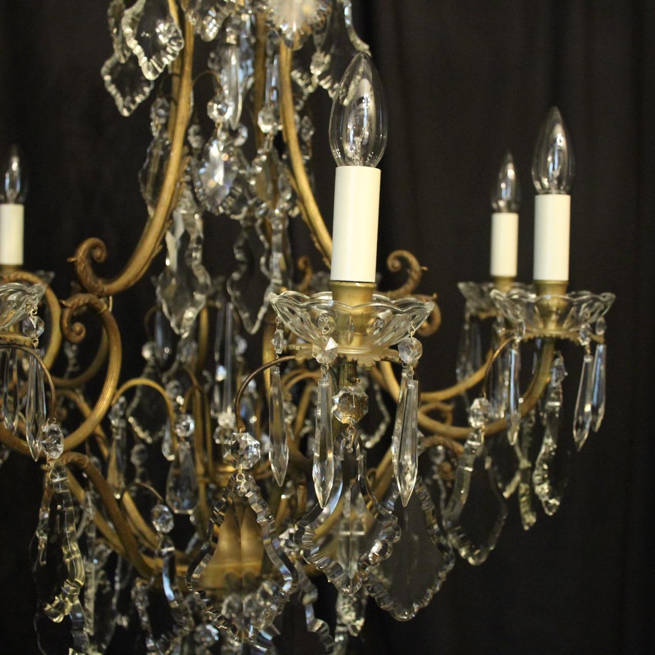 French, 19th Century Gilded and Crystal 9-Light Antique Chandelier For Sale 4