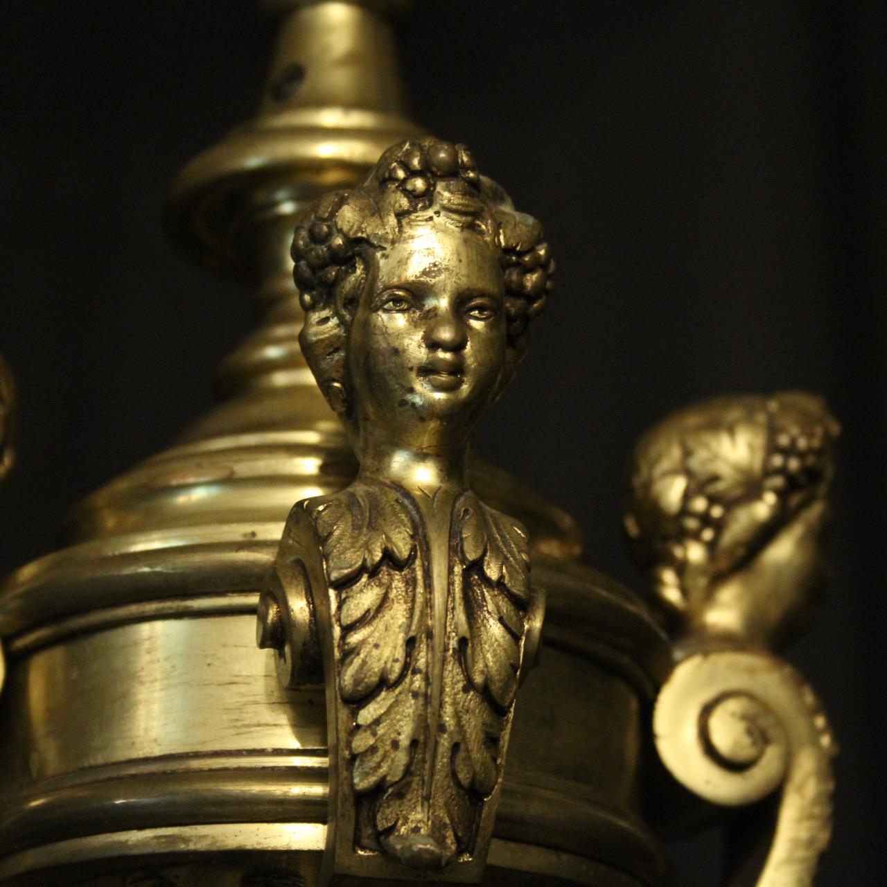 French 19th Century Gilded Bronze 8-Light Antique Chandelier (19. Jahrhundert)